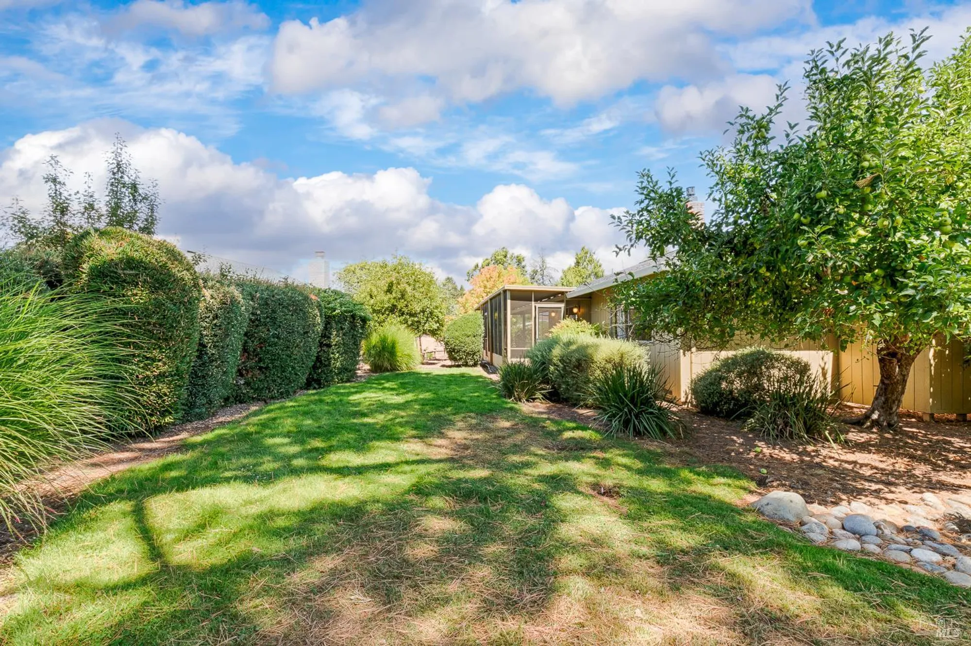 Property Slideshow image 39 of 44 | 447 meadowgreen dr, Santa Rosa, CA, 95409