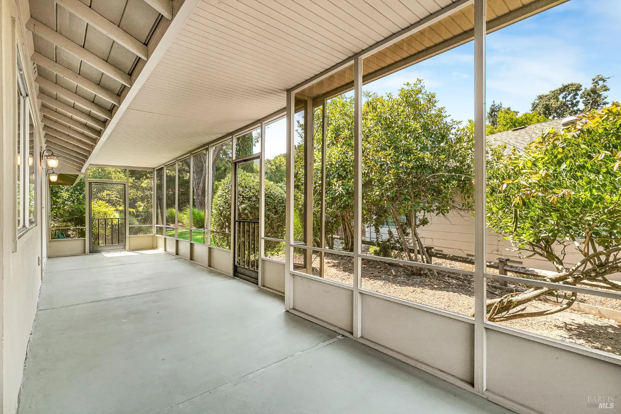 Property Slideshow image 32 of 44 | 447 meadowgreen dr, Santa Rosa, CA, 95409