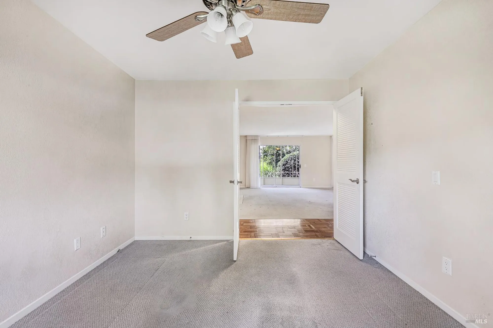 Property Slideshow image 19 of 44 | 447 meadowgreen dr, Santa Rosa, CA, 95409