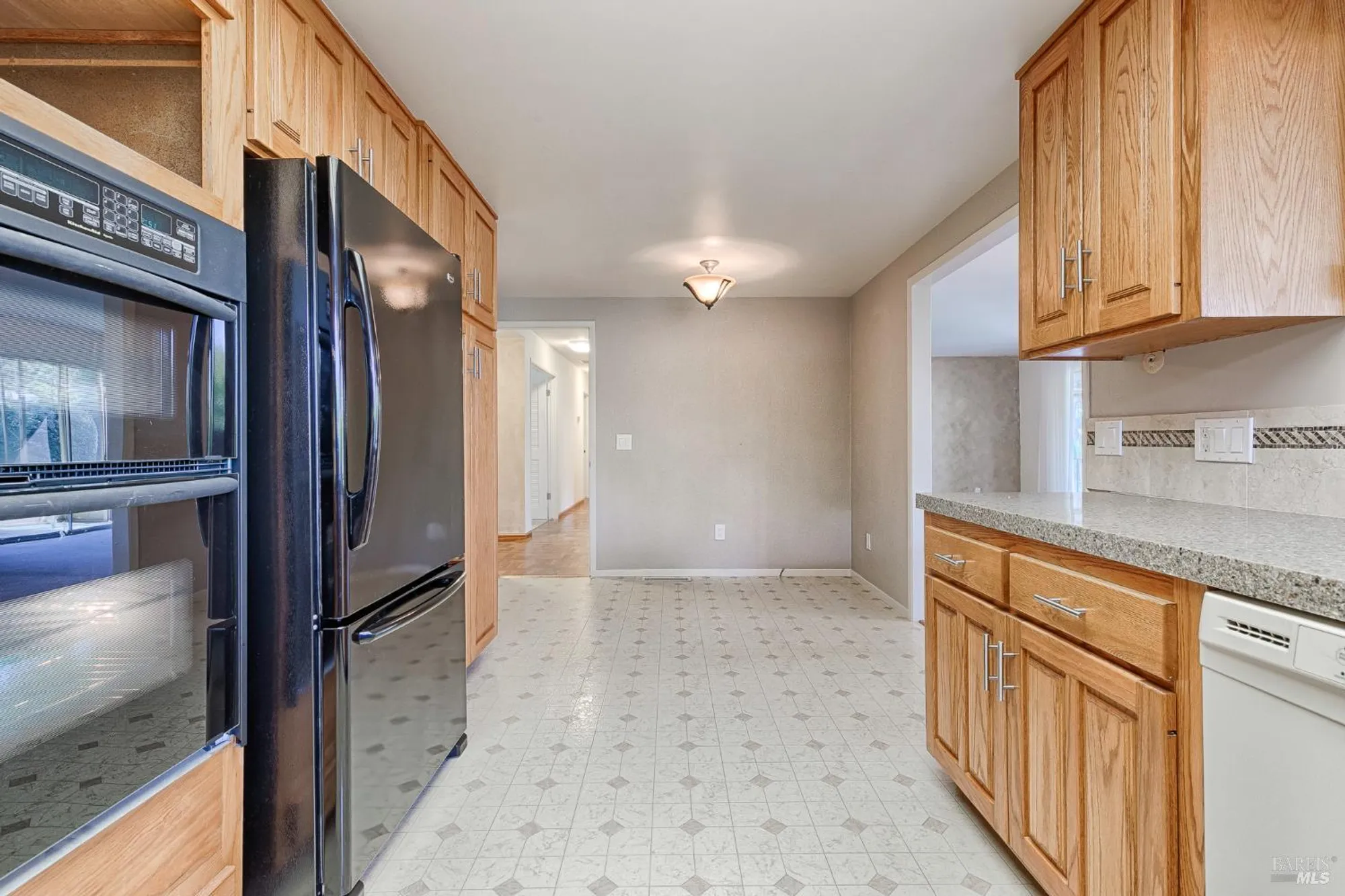 Property Slideshow image 15 of 44 | 447 meadowgreen dr, Santa Rosa, CA, 95409