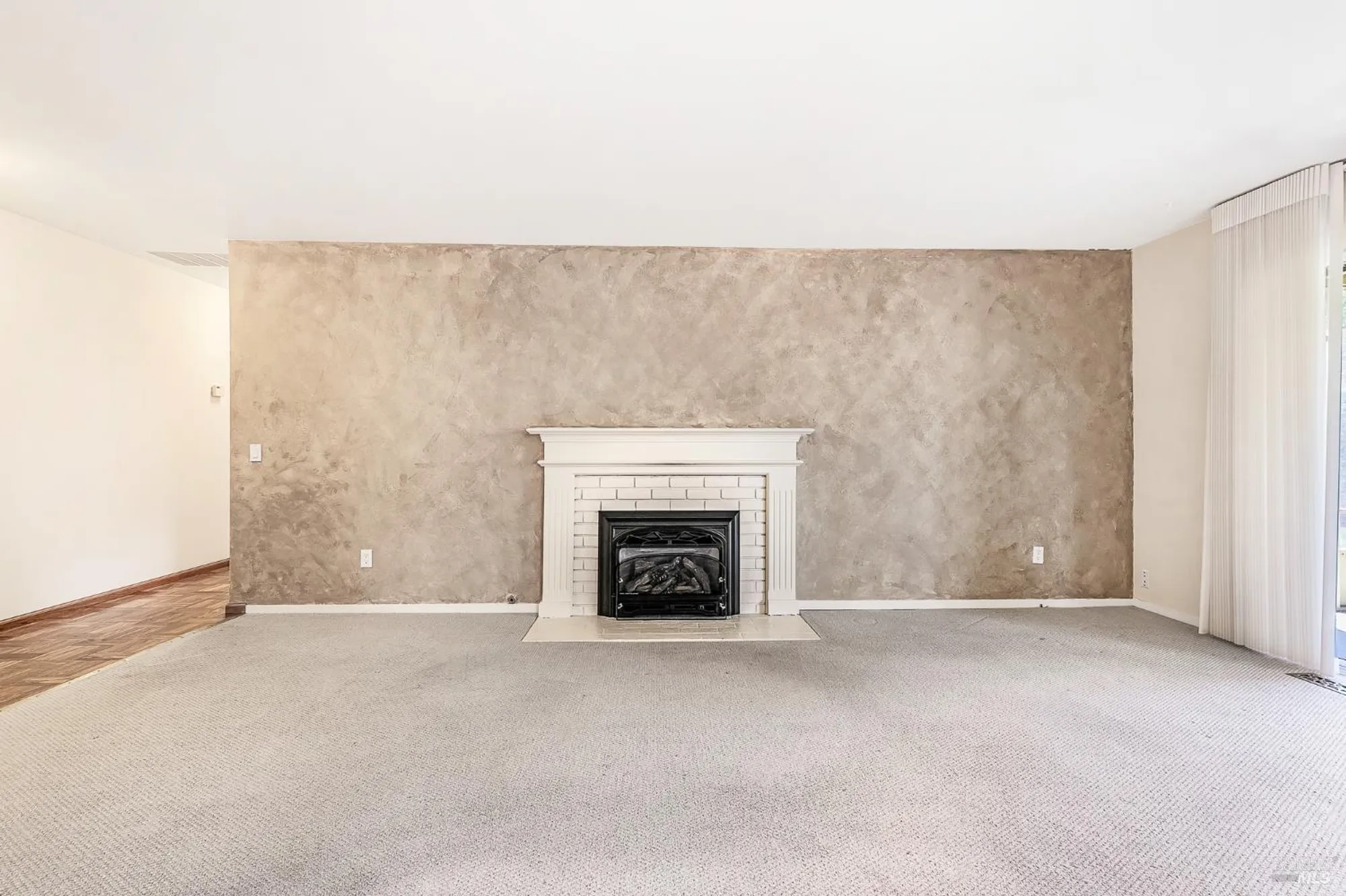 Property Slideshow image 8 of 44 | 447 meadowgreen dr, Santa Rosa, CA, 95409