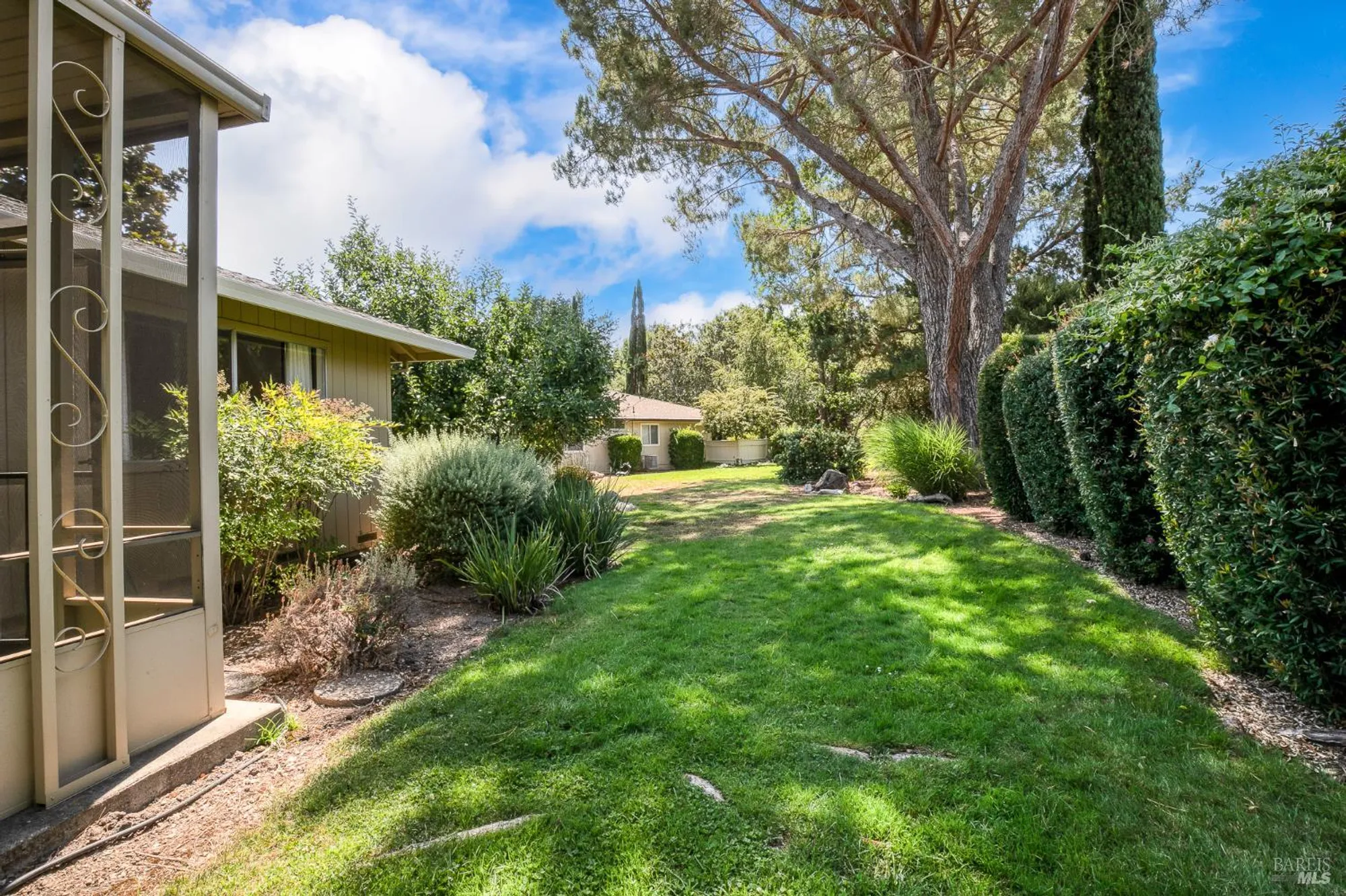 Property Slideshow image 37 of 44 | 447 meadowgreen dr, Santa Rosa, CA, 95409