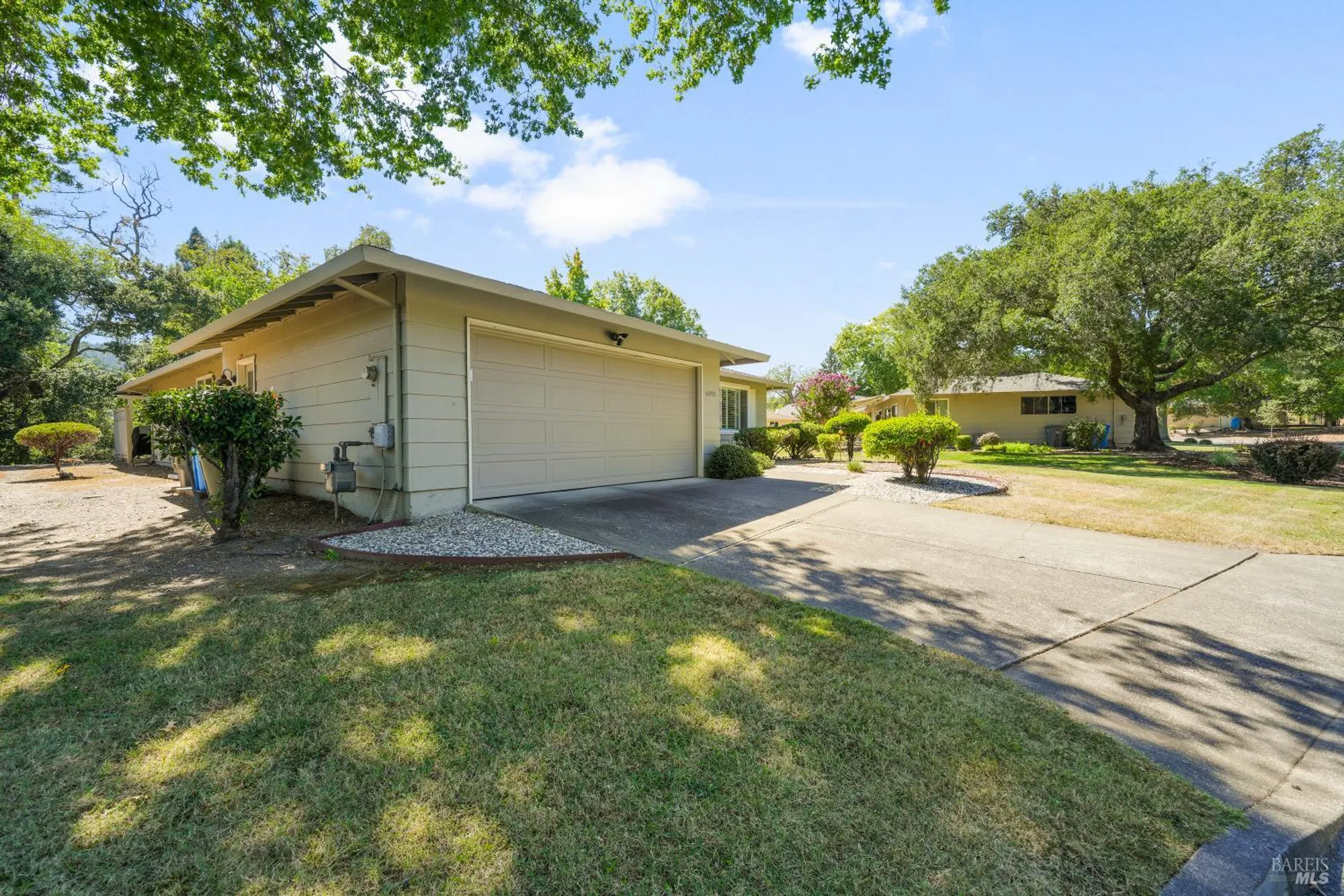 Property Slideshow image 28 of 44 | 6493 meadowridge ct, Santa Rosa, CA, 95409