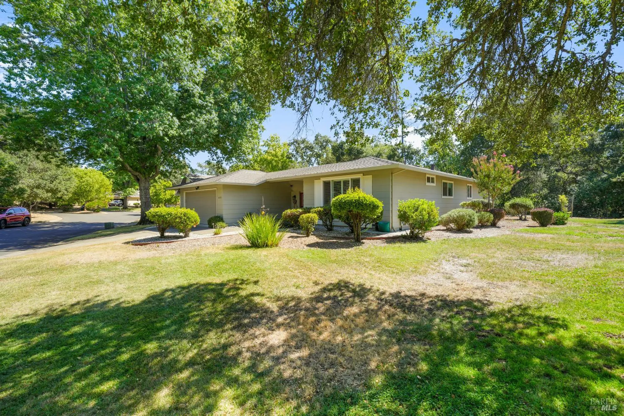 Property Slideshow image 31 of 44 | 6493 meadowridge ct, Santa Rosa, CA, 95409