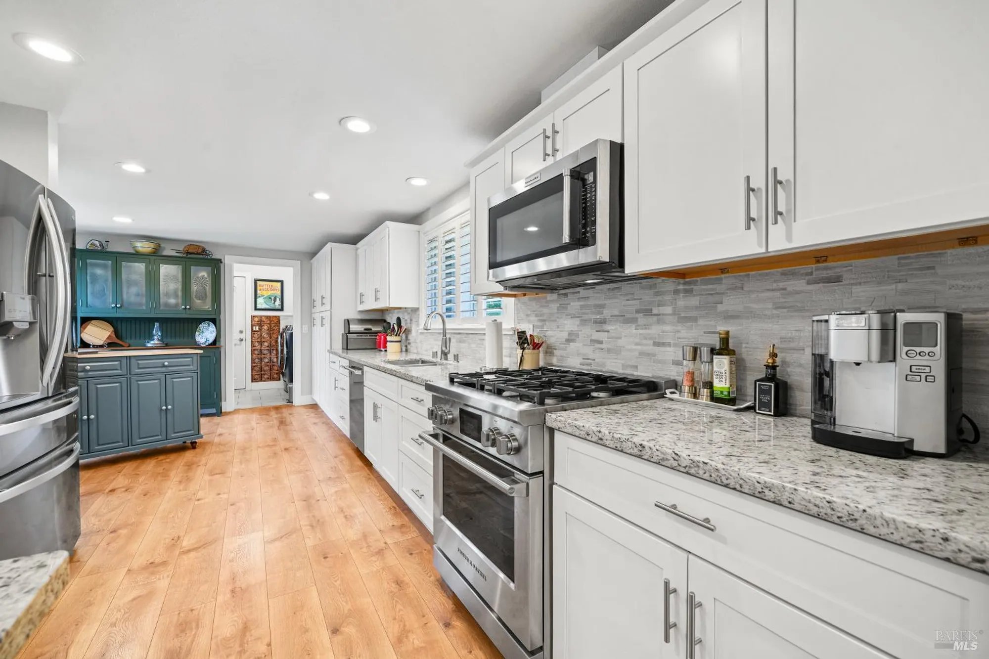 Property Slideshow image 8 of 44 | 6493 meadowridge ct, Santa Rosa, CA, 95409