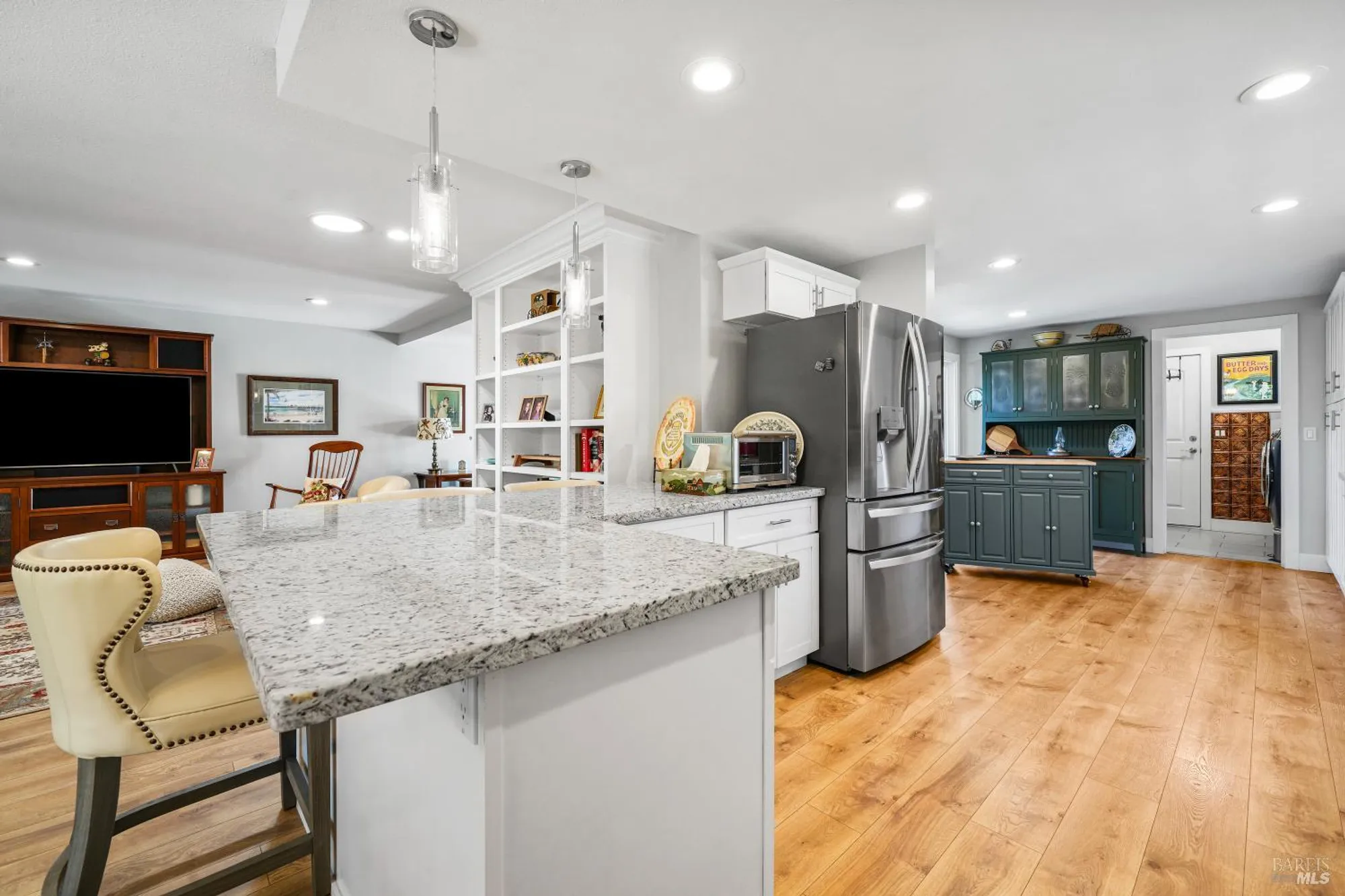 Property Slideshow image 7 of 44 | 6493 meadowridge ct, Santa Rosa, CA, 95409