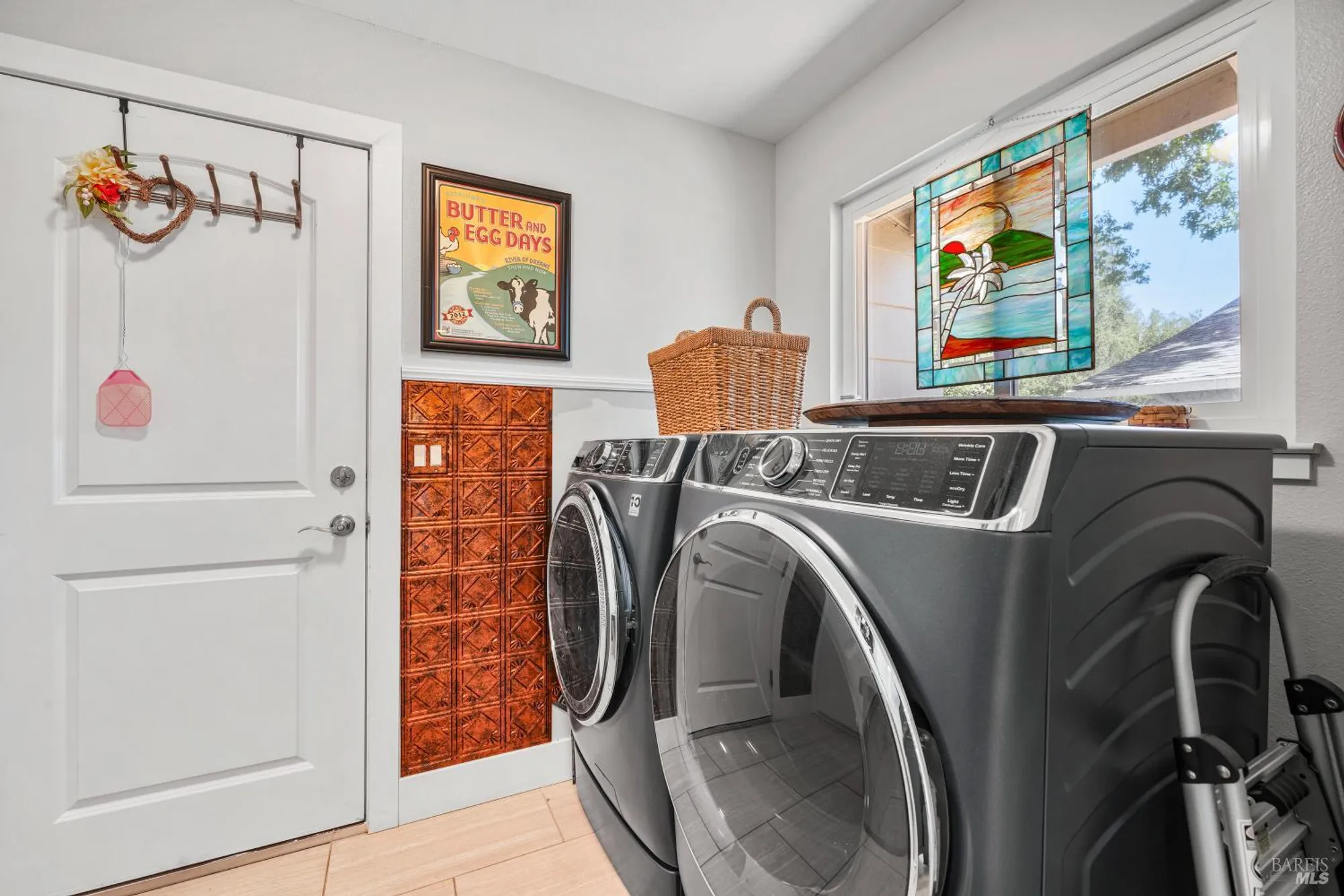 Property Slideshow image 14 of 44 | 6493 meadowridge ct, Santa Rosa, CA, 95409