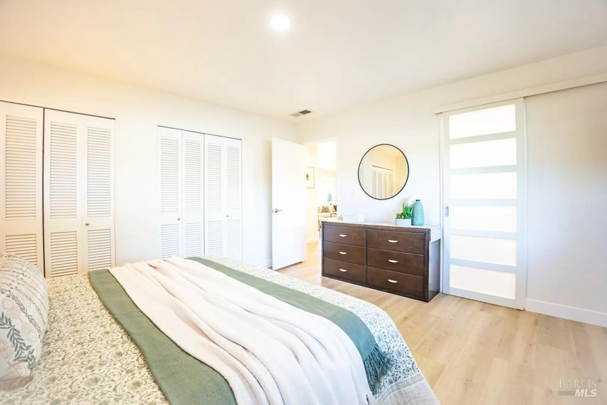 Property Slideshow image 14 of 29 | 4 valley green st, Santa Rosa, CA, 95409