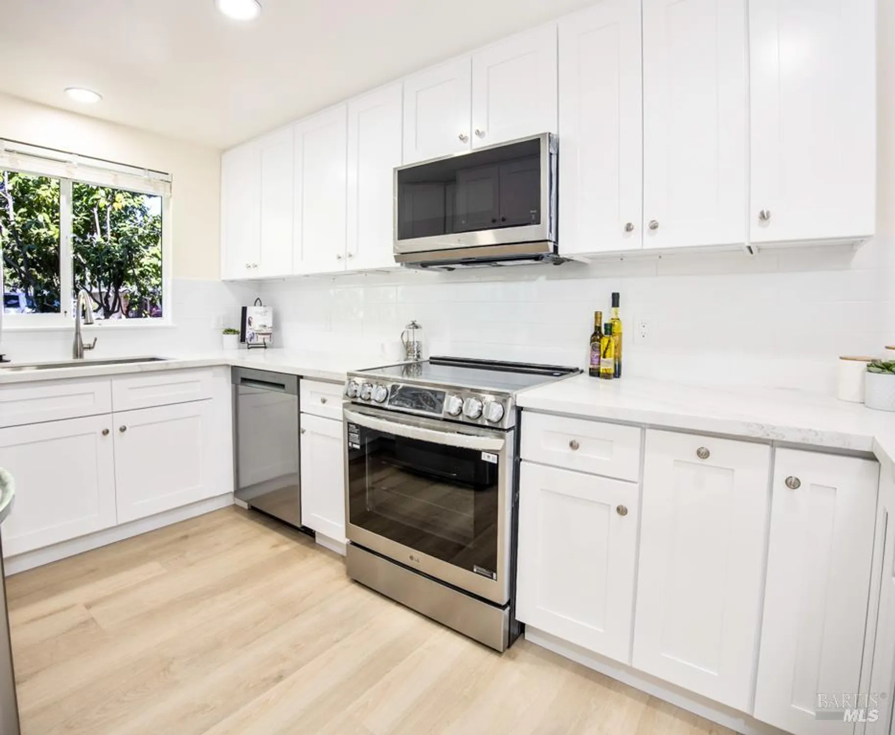 Property Slideshow image 8 of 29 | 4 valley green st, Santa Rosa, CA, 95409