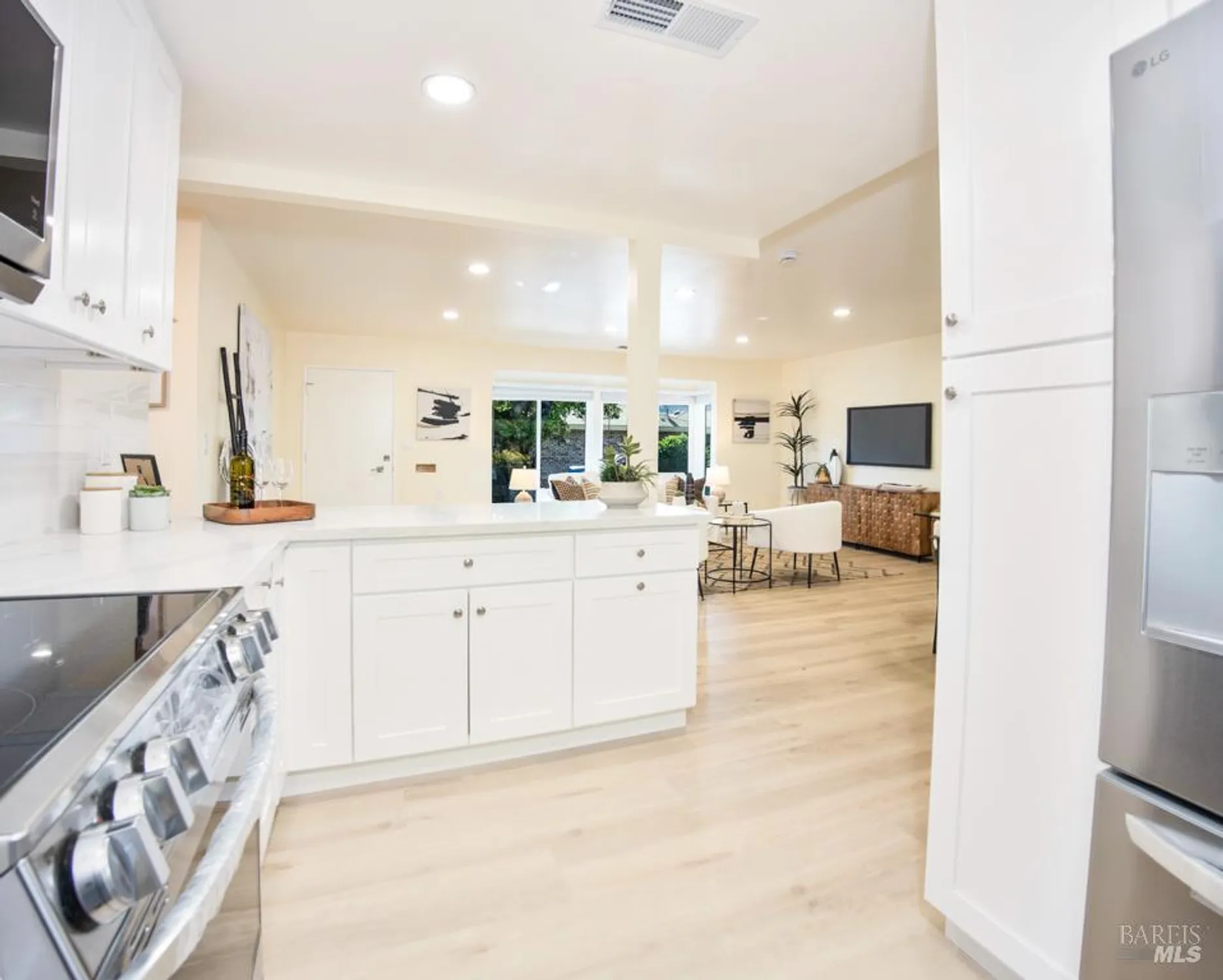 Property Slideshow image 10 of 29 | 4 valley green st, Santa Rosa, CA, 95409