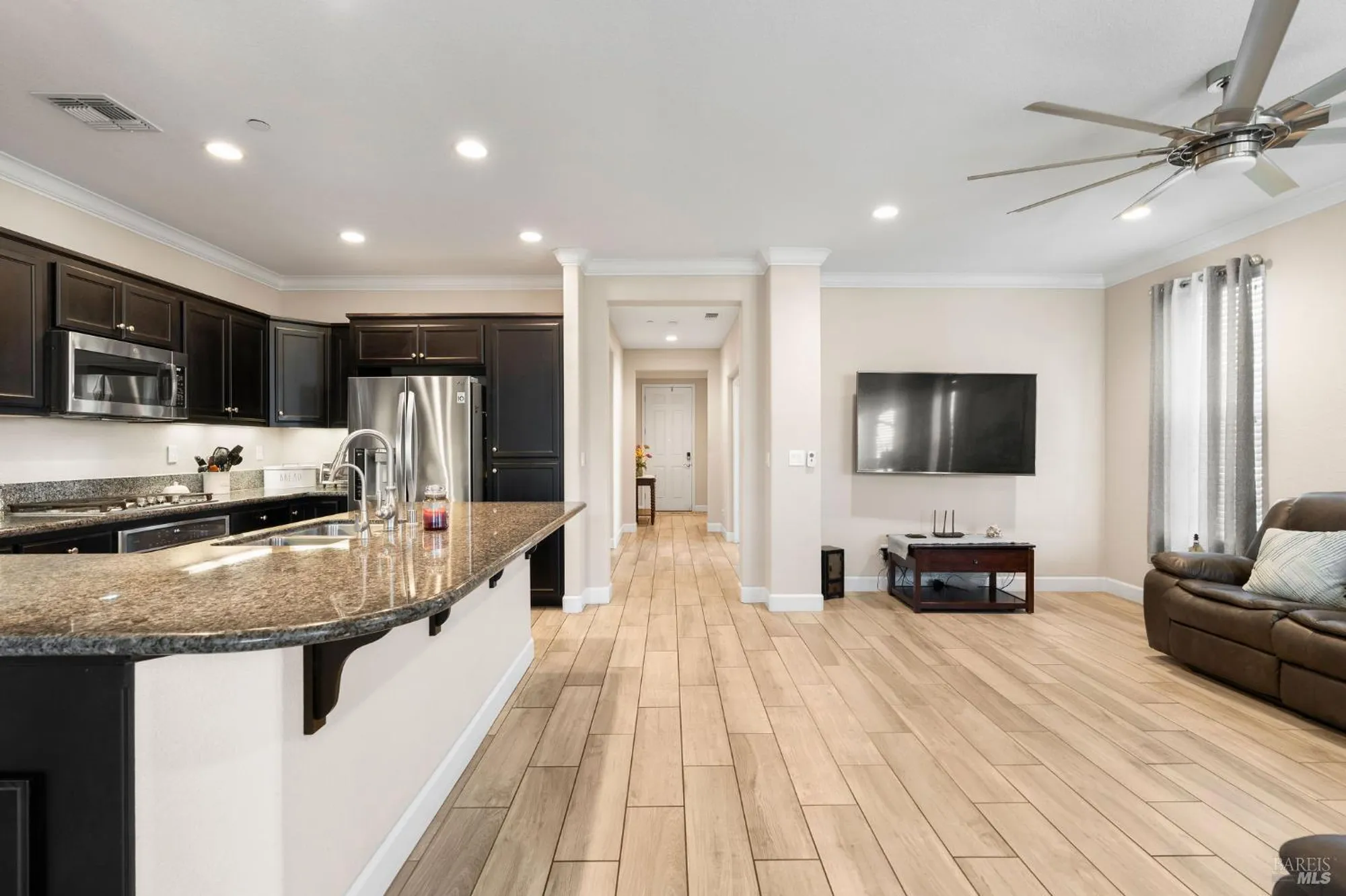 Property Slideshow image 12 of 63 | 590 belvedere dr, Rio Vista, CA, 94571