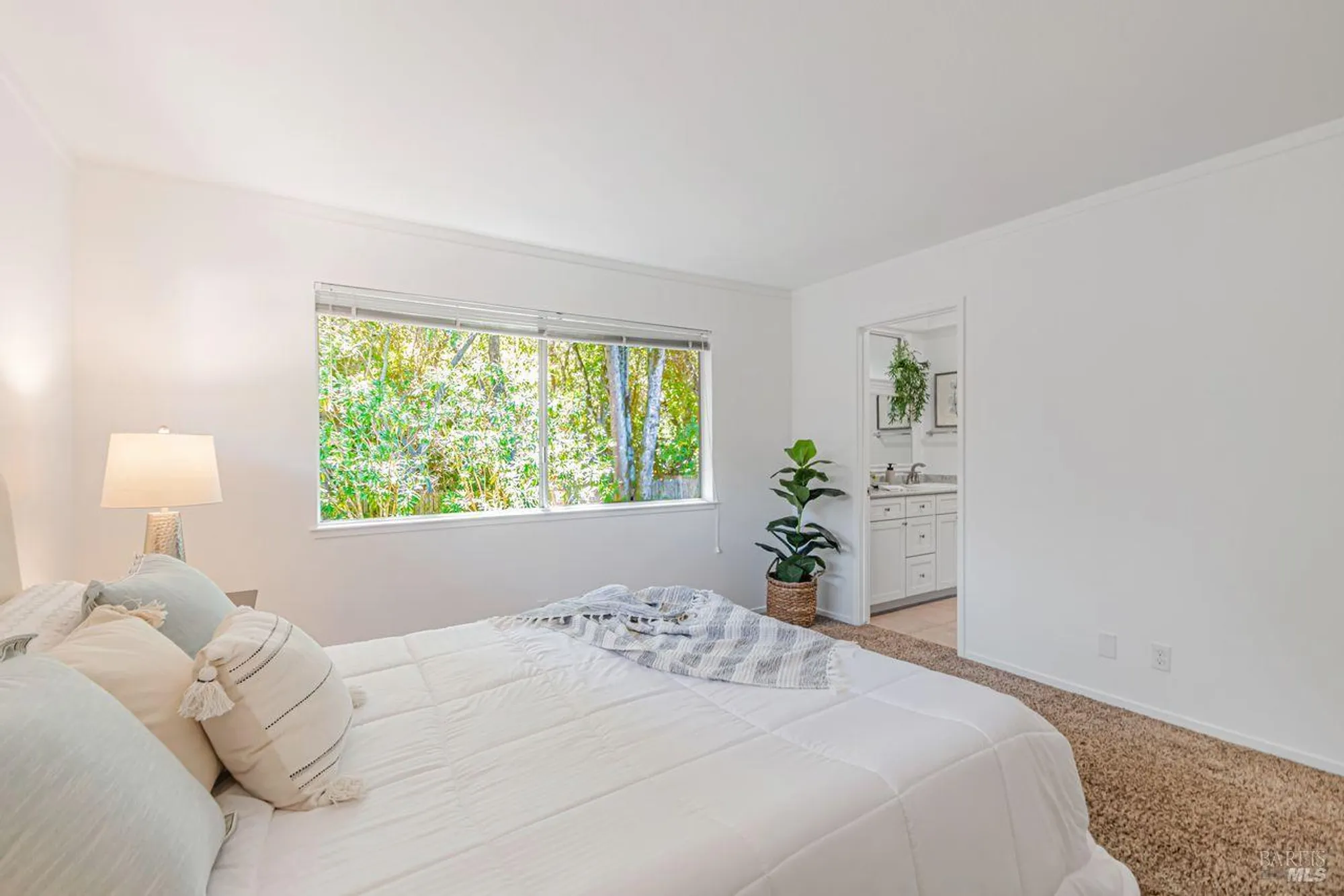 Property Slideshow image 13 of 24 | 12 meadowgreen cir, Santa Rosa, CA, 95409