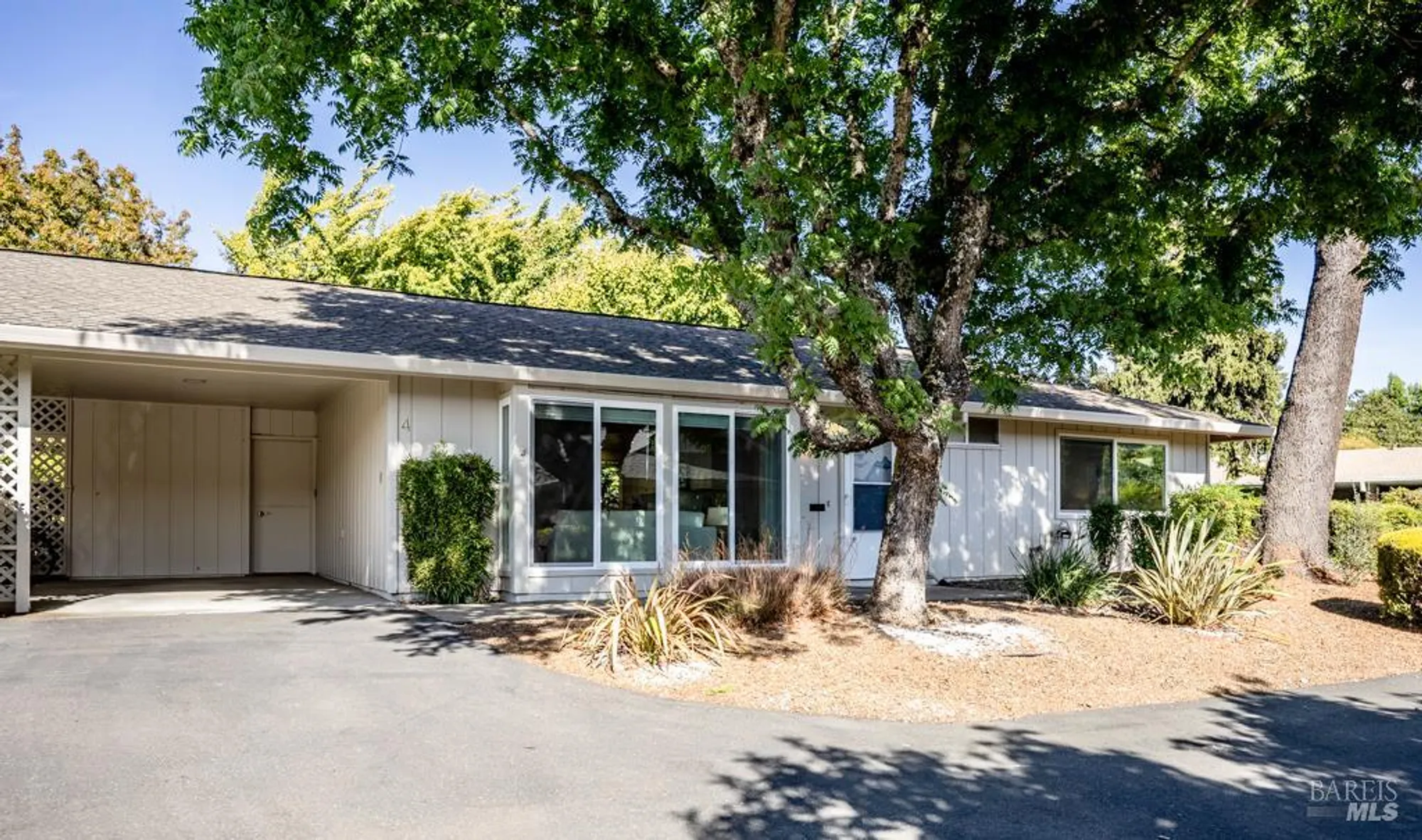 Property Slideshow image 1 of 29 | 4 valley green st, Santa Rosa, CA, 95409