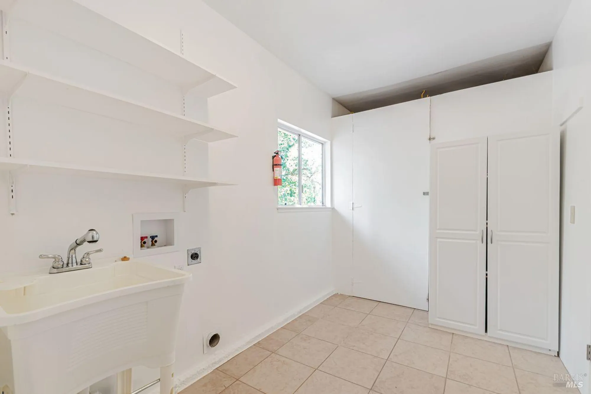 Property Slideshow image 19 of 24 | 12 meadowgreen cir, Santa Rosa, CA, 95409