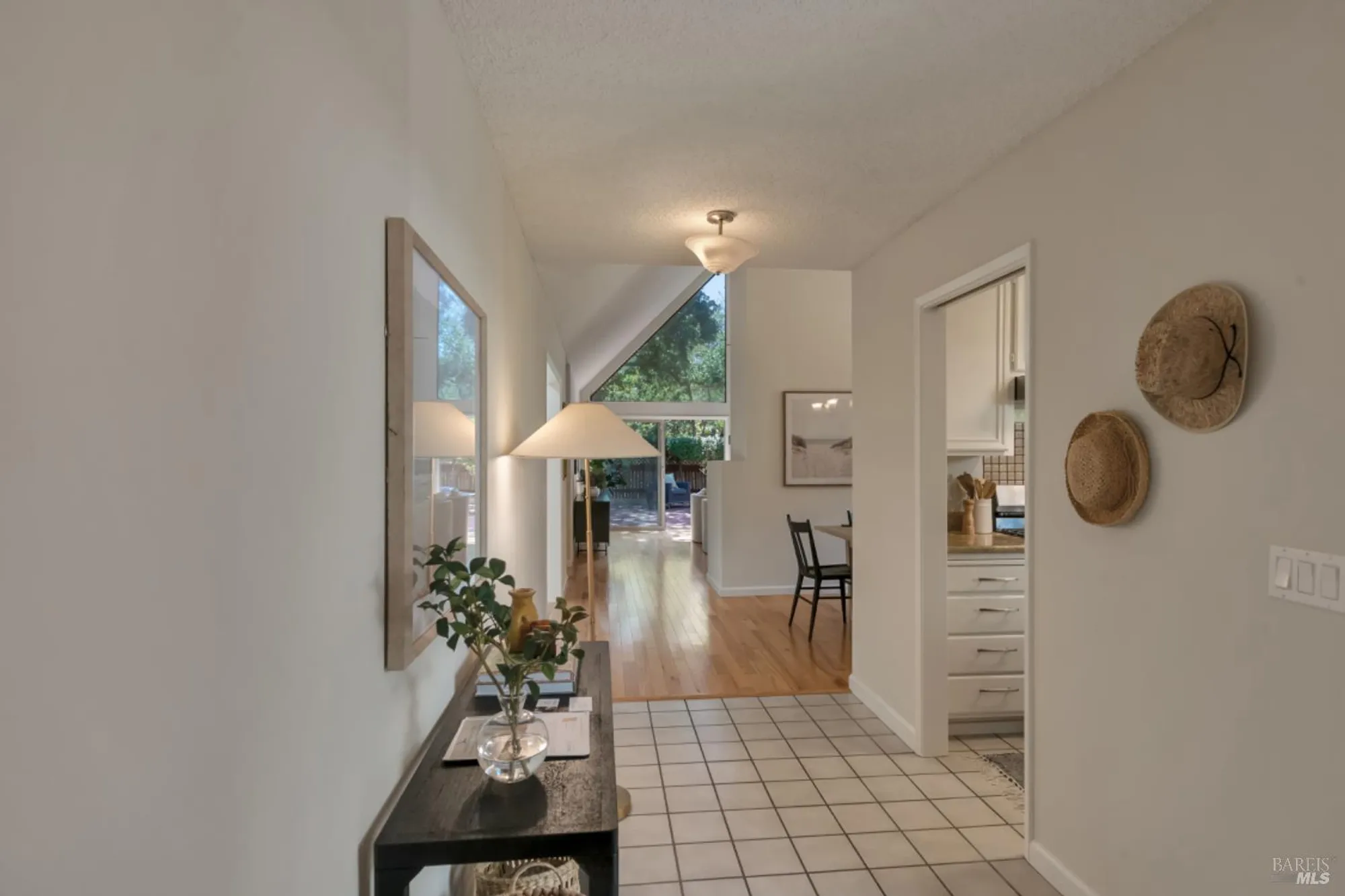 Property Slideshow image 9 of 44 | 20986 via colombard, Sonoma, CA, 95476