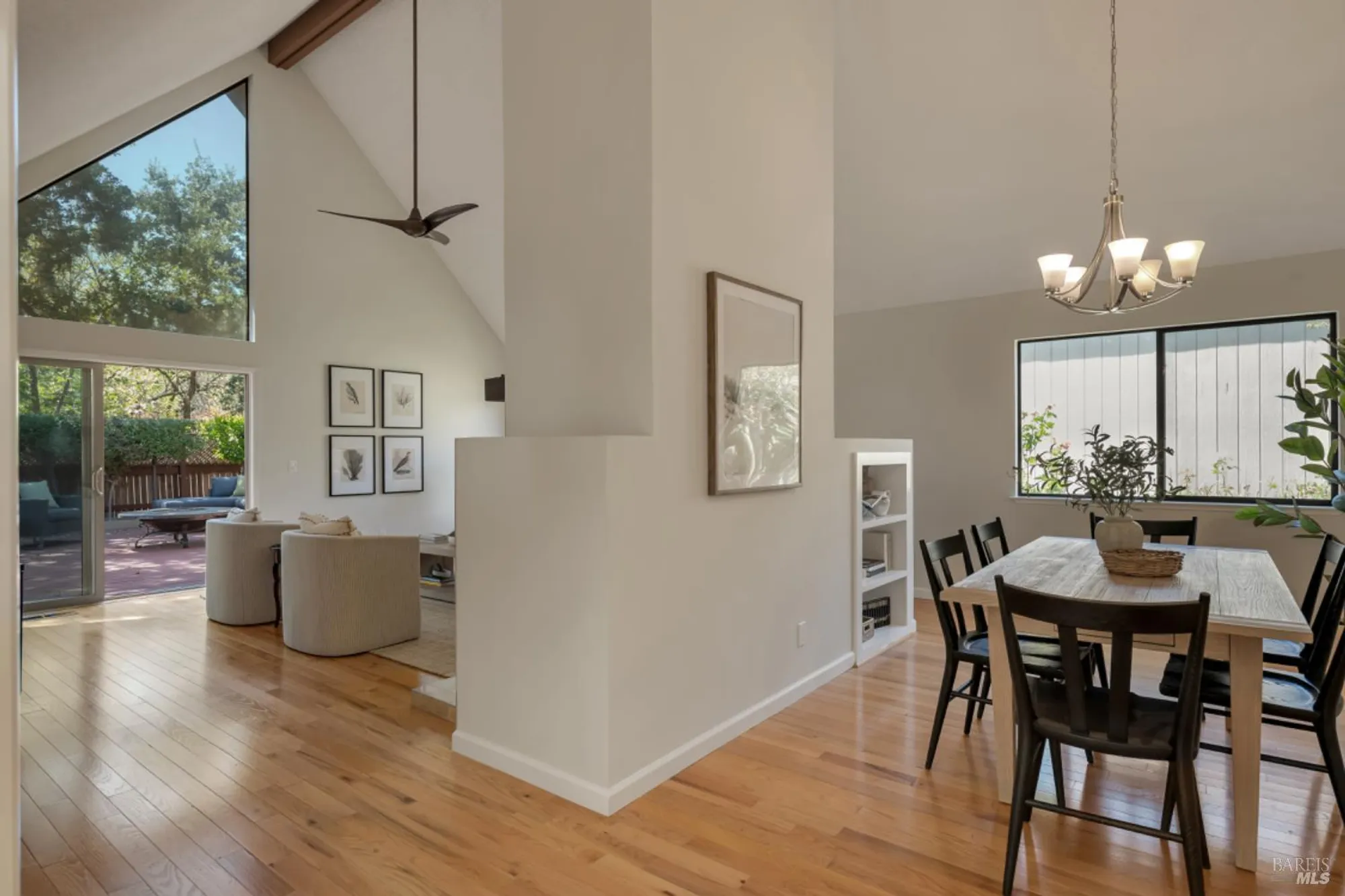 Property Slideshow image 13 of 44 | 20986 via colombard, Sonoma, CA, 95476