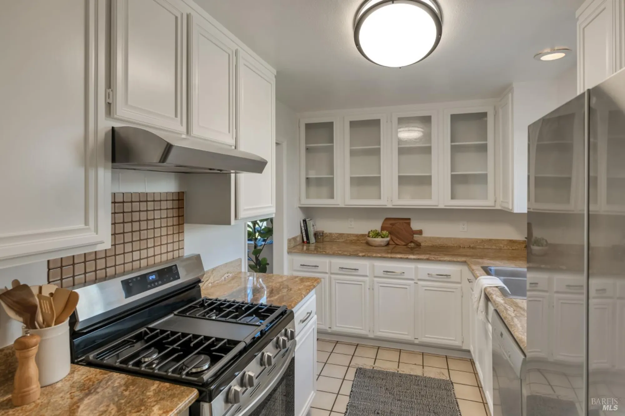 Property Slideshow image 20 of 44 | 20986 via colombard, Sonoma, CA, 95476