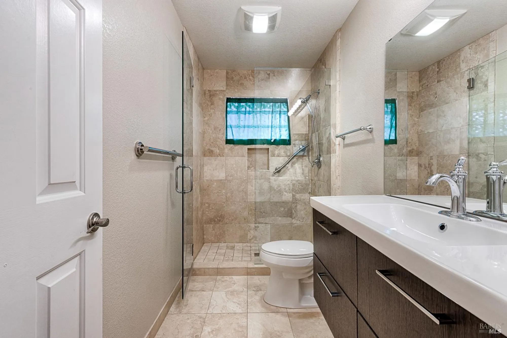 Property Slideshow image 42 of 62 | 8151 oakmont dr, Santa Rosa, CA, 95409