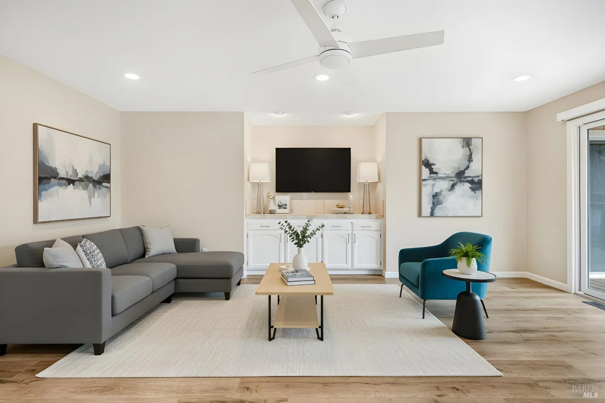 Property Slideshow image 4 of 62 | 8151 oakmont dr, Santa Rosa, CA, 95409