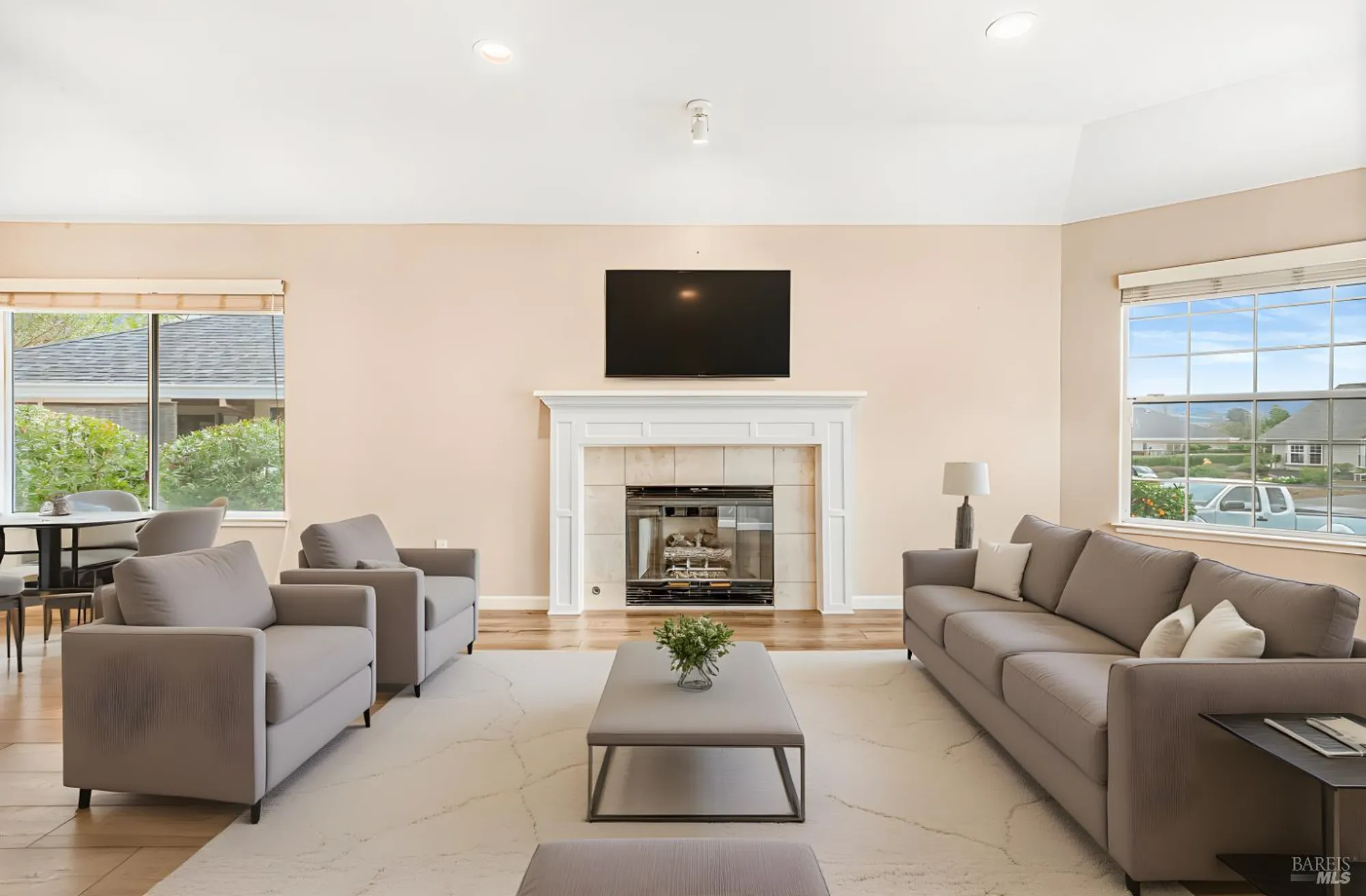 Property Slideshow image 3 of 62 | 8151 oakmont dr, Santa Rosa, CA, 95409