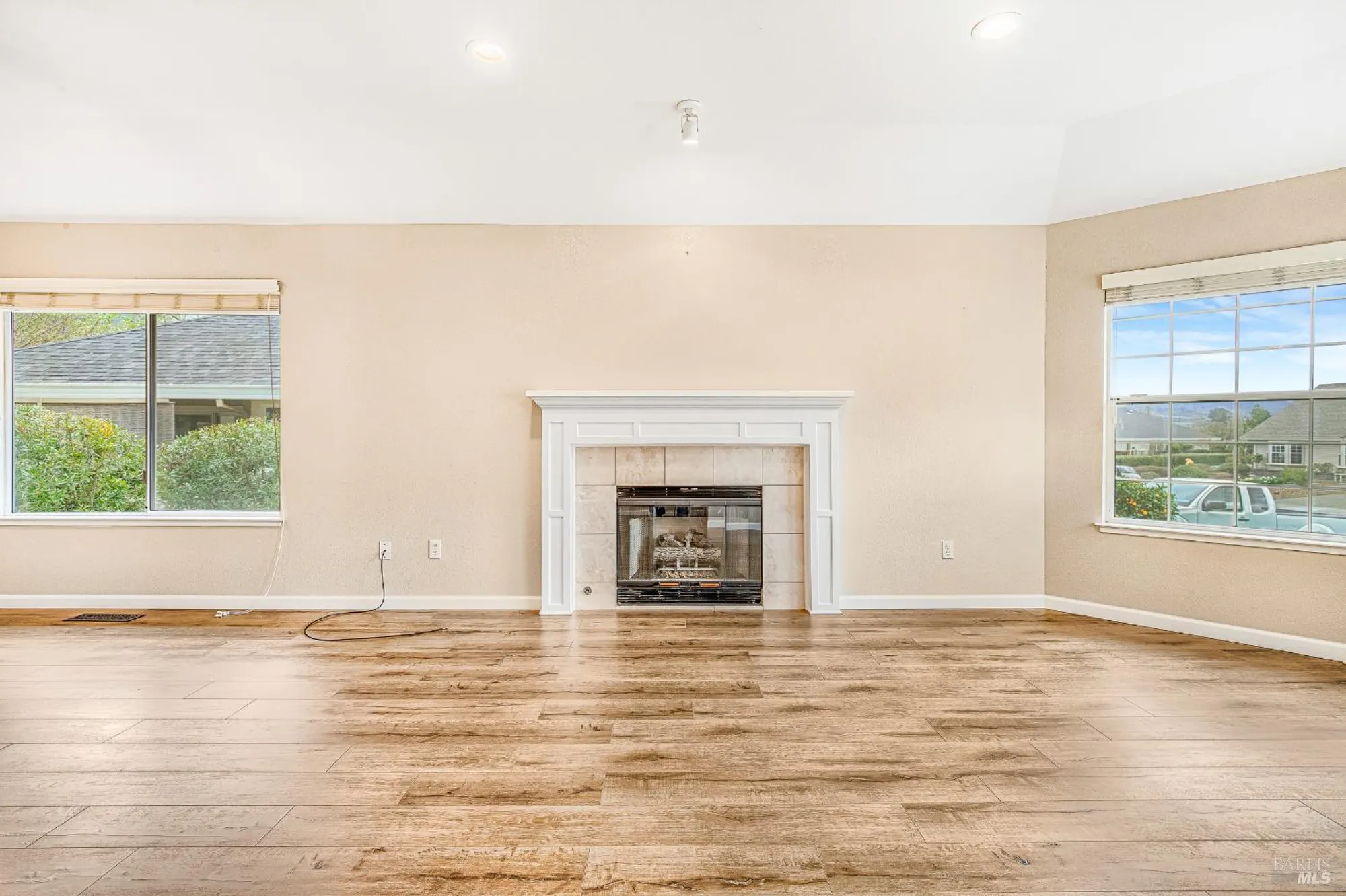 Property Slideshow image 12 of 62 | 8151 oakmont dr, Santa Rosa, CA, 95409