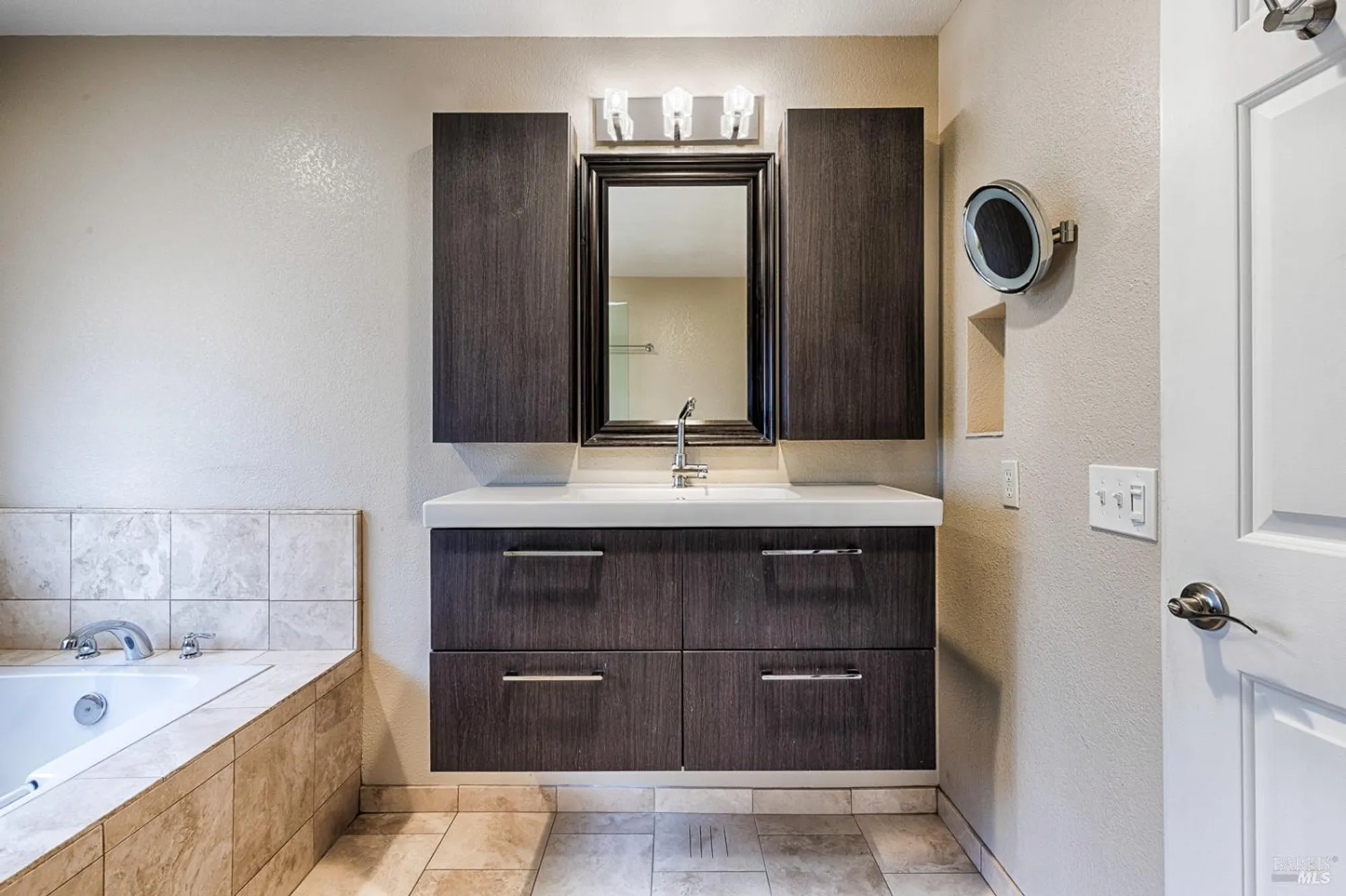 Property Slideshow image 51 of 62 | 8151 oakmont dr, Santa Rosa, CA, 95409