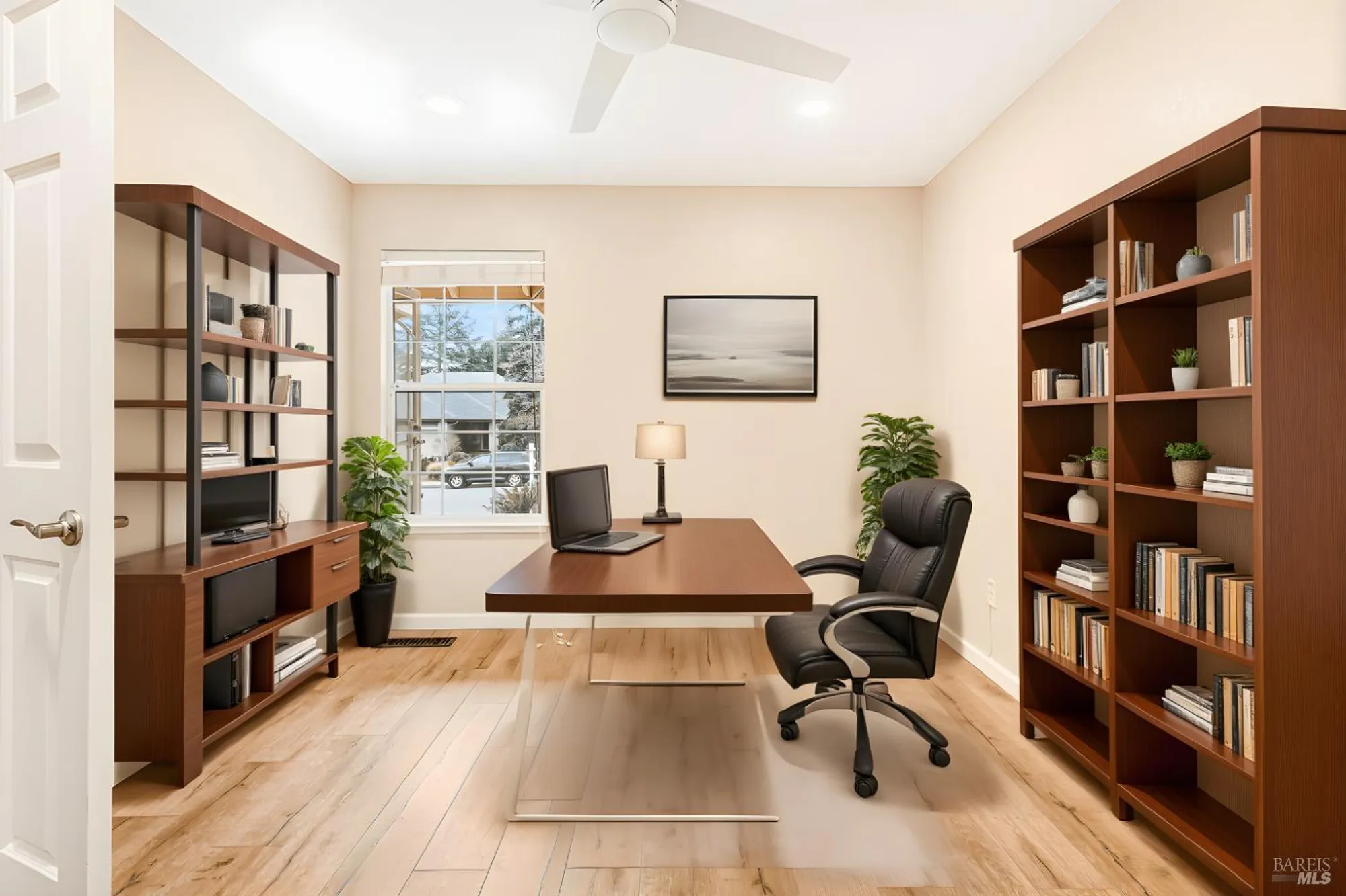 Property Slideshow image 6 of 62 | 8151 oakmont dr, Santa Rosa, CA, 95409