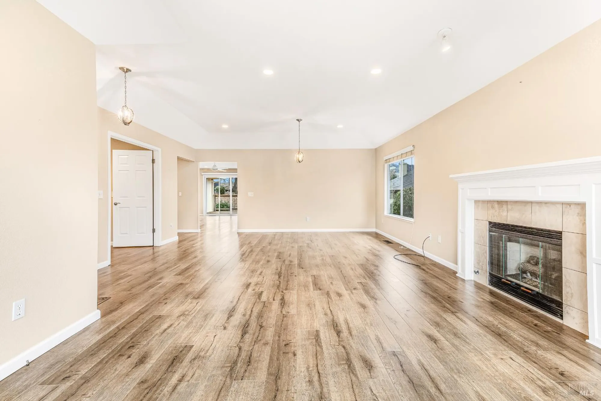 Property Slideshow image 13 of 62 | 8151 oakmont dr, Santa Rosa, CA, 95409