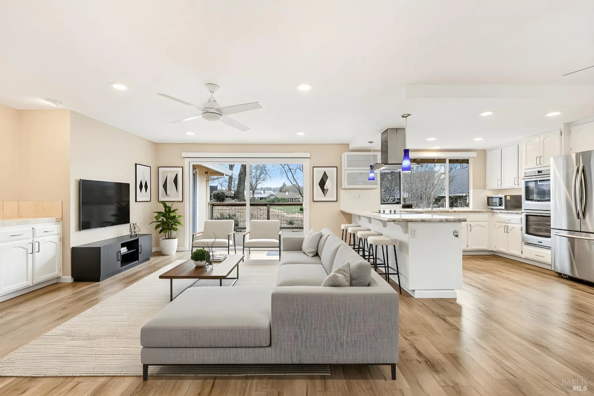 Property Slideshow image 9 of 62 | 8151 oakmont dr, Santa Rosa, CA, 95409