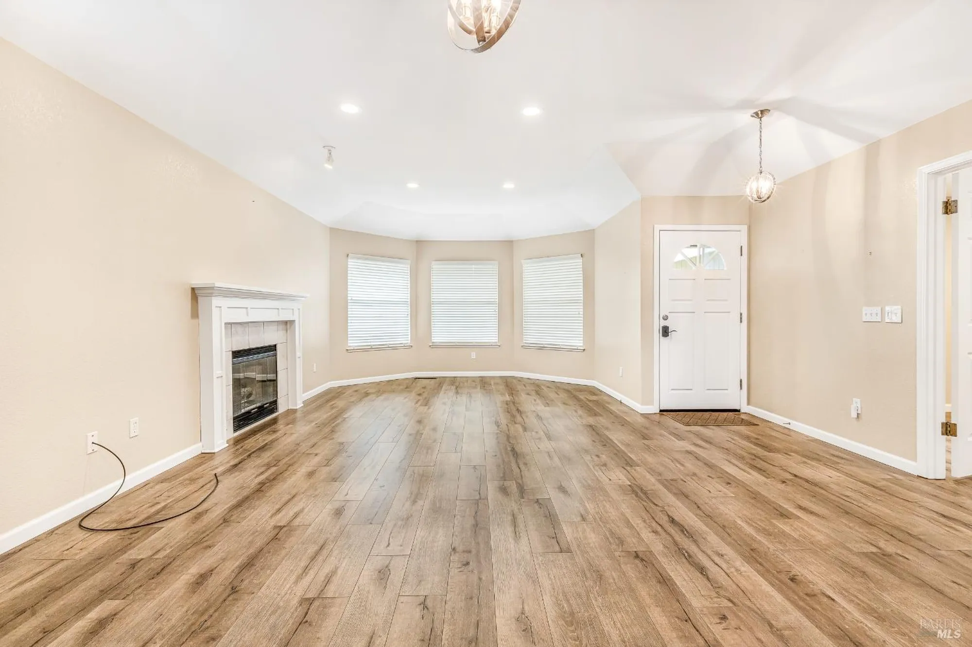 Property Slideshow image 15 of 62 | 8151 oakmont dr, Santa Rosa, CA, 95409