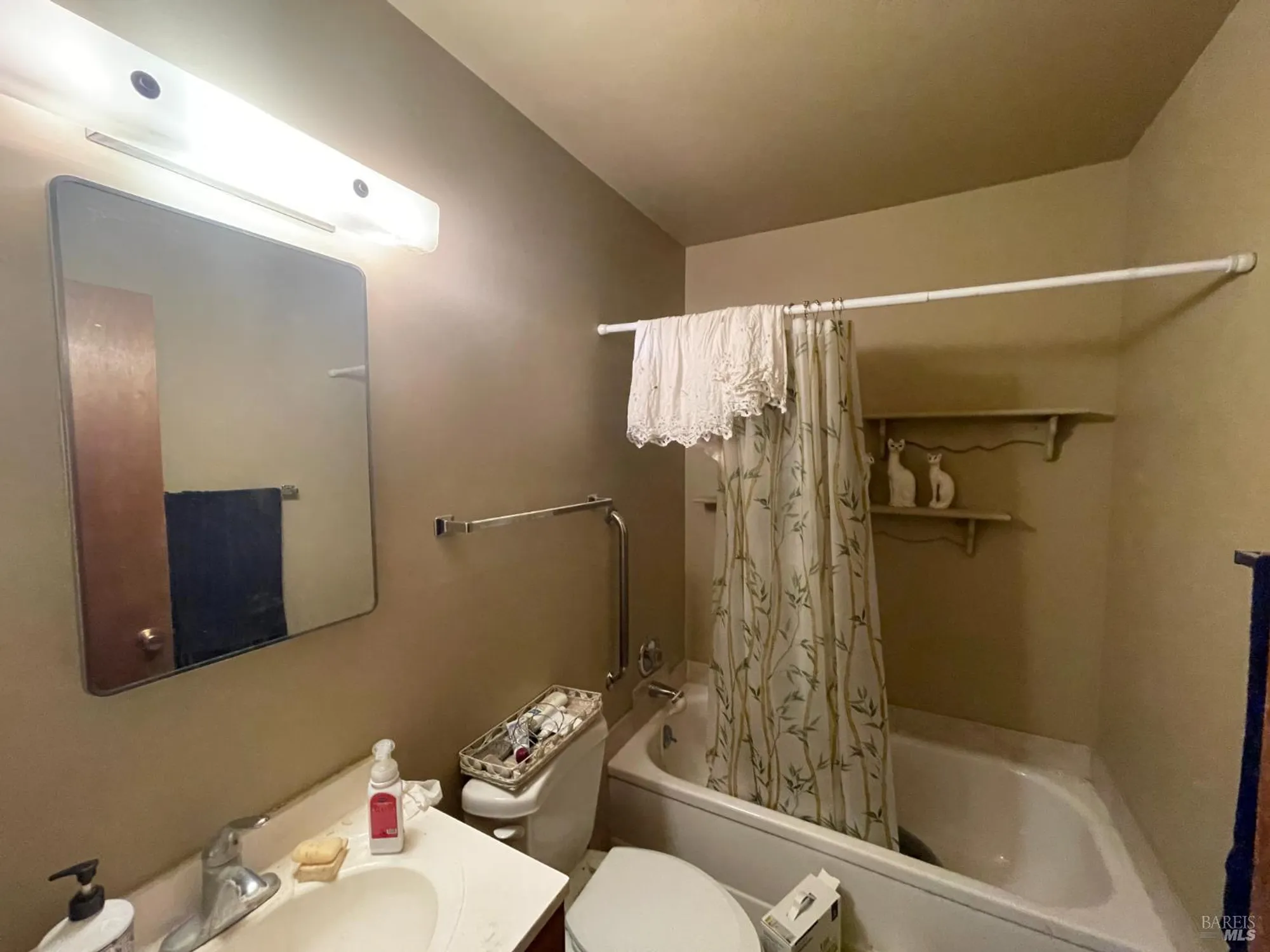 Property Slideshow image 10 of 17 | 154 rainier cir, Vacaville, CA, 95687