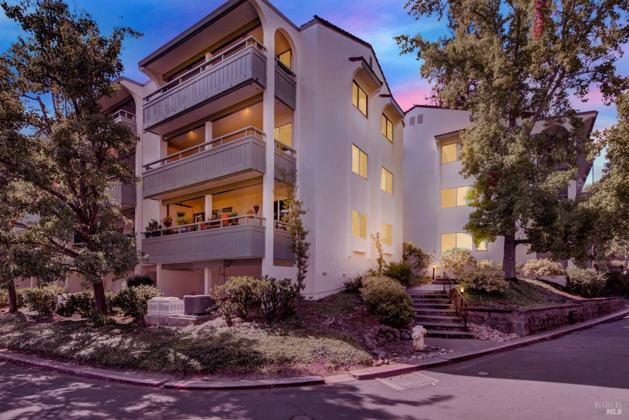 Property Slideshow image 1 of 29 | 1621 ptarmigan dr 3c, Walnut Creek, CA, 94595