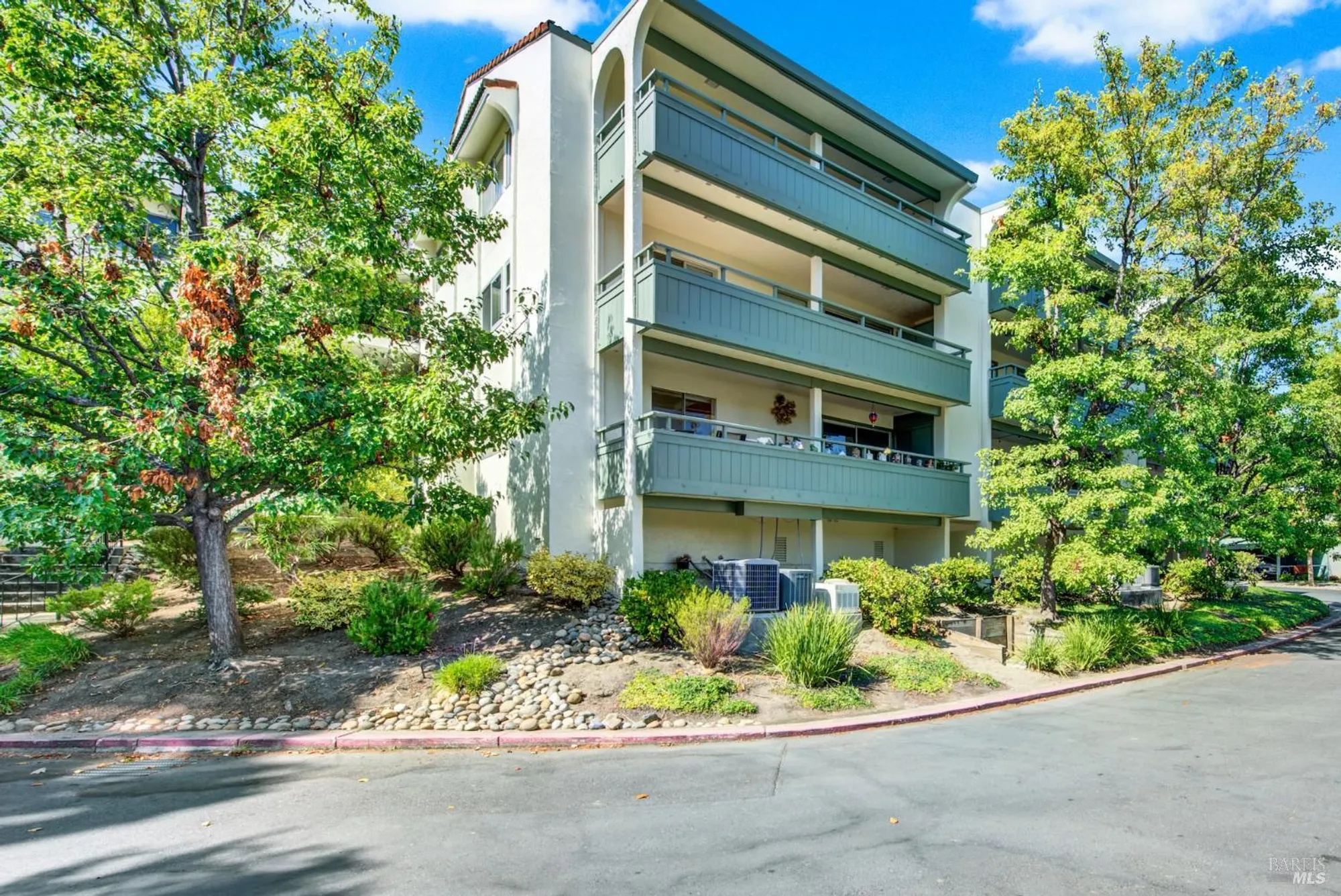 Property Slideshow image 2 of 29 | 1621 ptarmigan dr 3c, Walnut Creek, CA, 94595