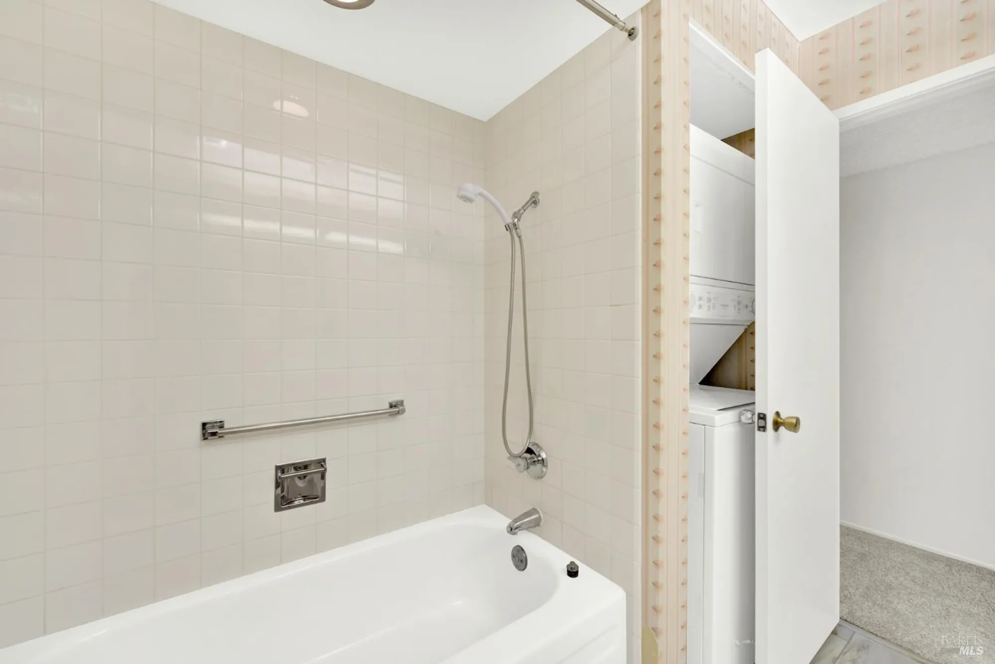 Property Slideshow image 21 of 29 | 1621 ptarmigan dr 3c, Walnut Creek, CA, 94595