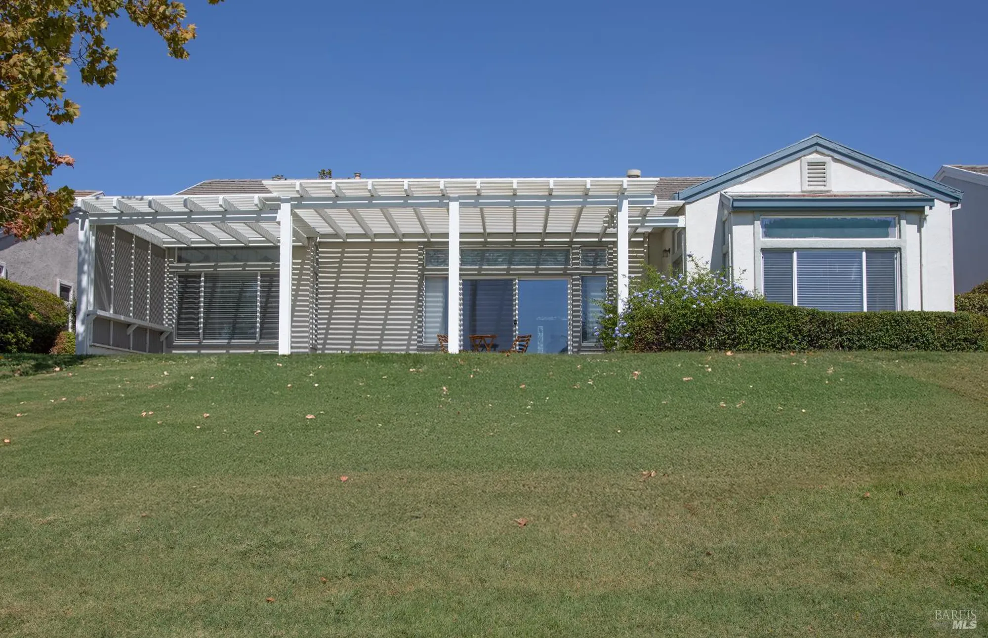 Property Slideshow image 8 of 69 | 319 cedar ridge dr, Rio Vista, CA, 94571