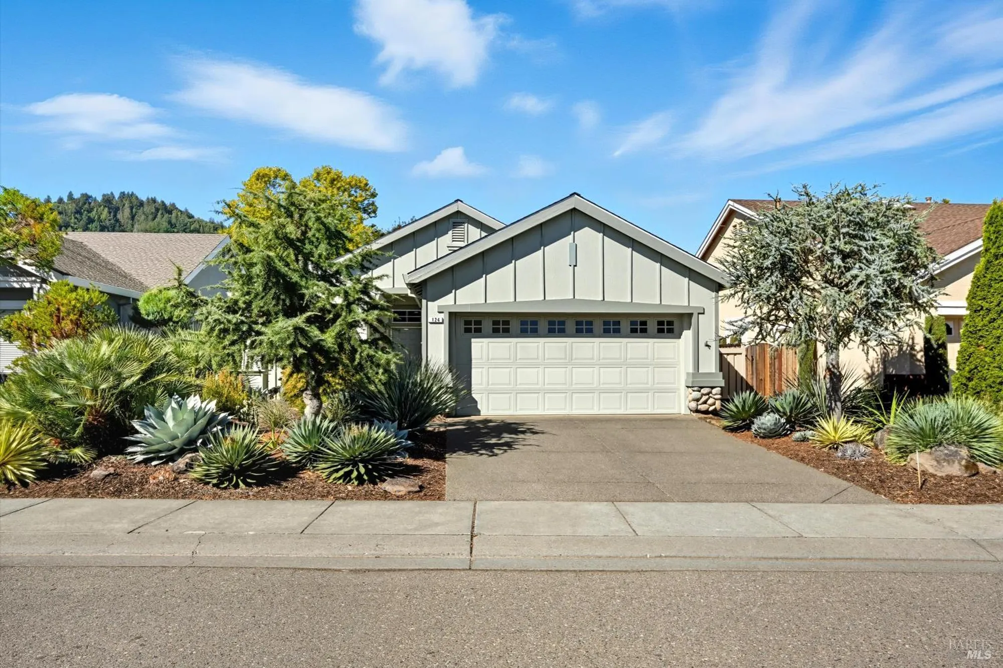 Property Slideshow image 18 of 40 | 124 wisteria cir, Cloverdale, CA, 95425