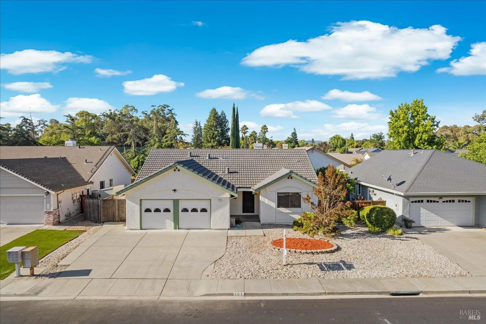 Property Slideshow image 1 of 49 | 107 inyo ct, Vacaville, CA, 95687