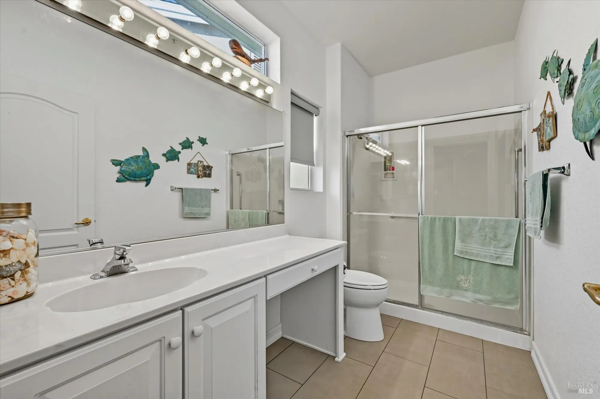 Property Slideshow image 19 of 40 | 124 wisteria cir, Cloverdale, CA, 95425