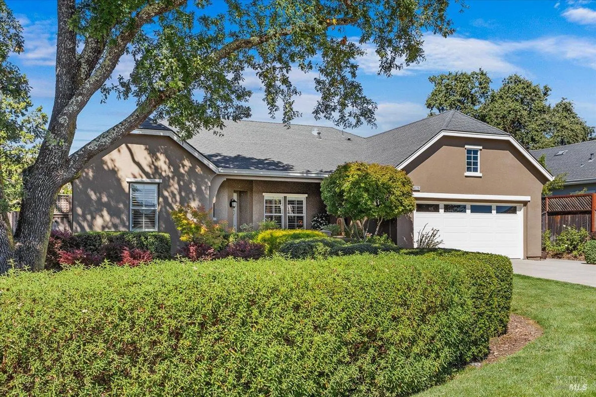 Property Slideshow image 5 of 44 | 9229 oak trail cir, Santa Rosa, CA, 95409