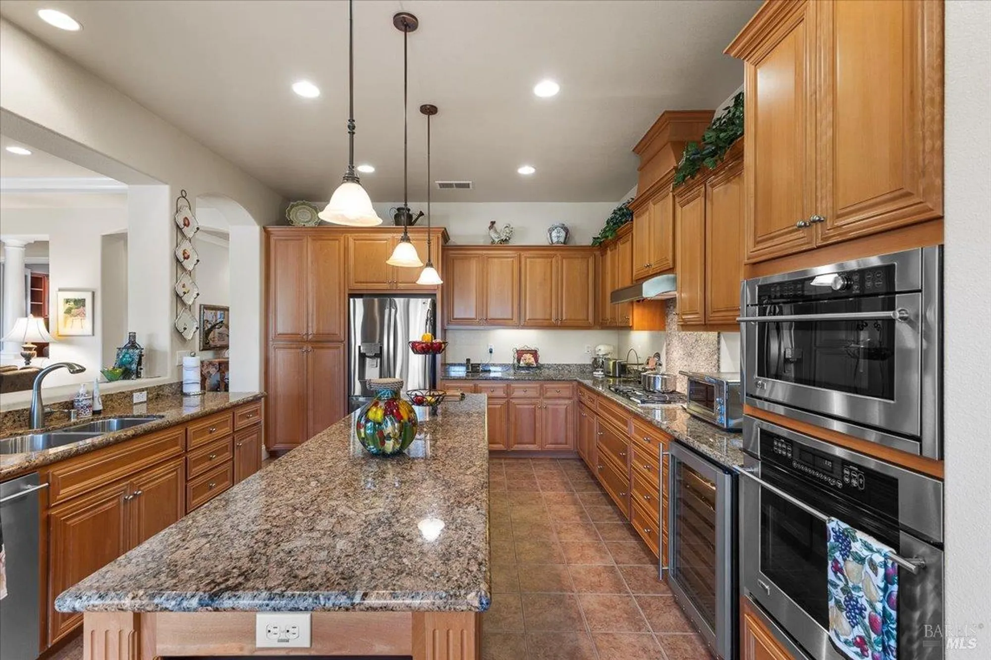 Property Slideshow image 20 of 44 | 9229 oak trail cir, Santa Rosa, CA, 95409