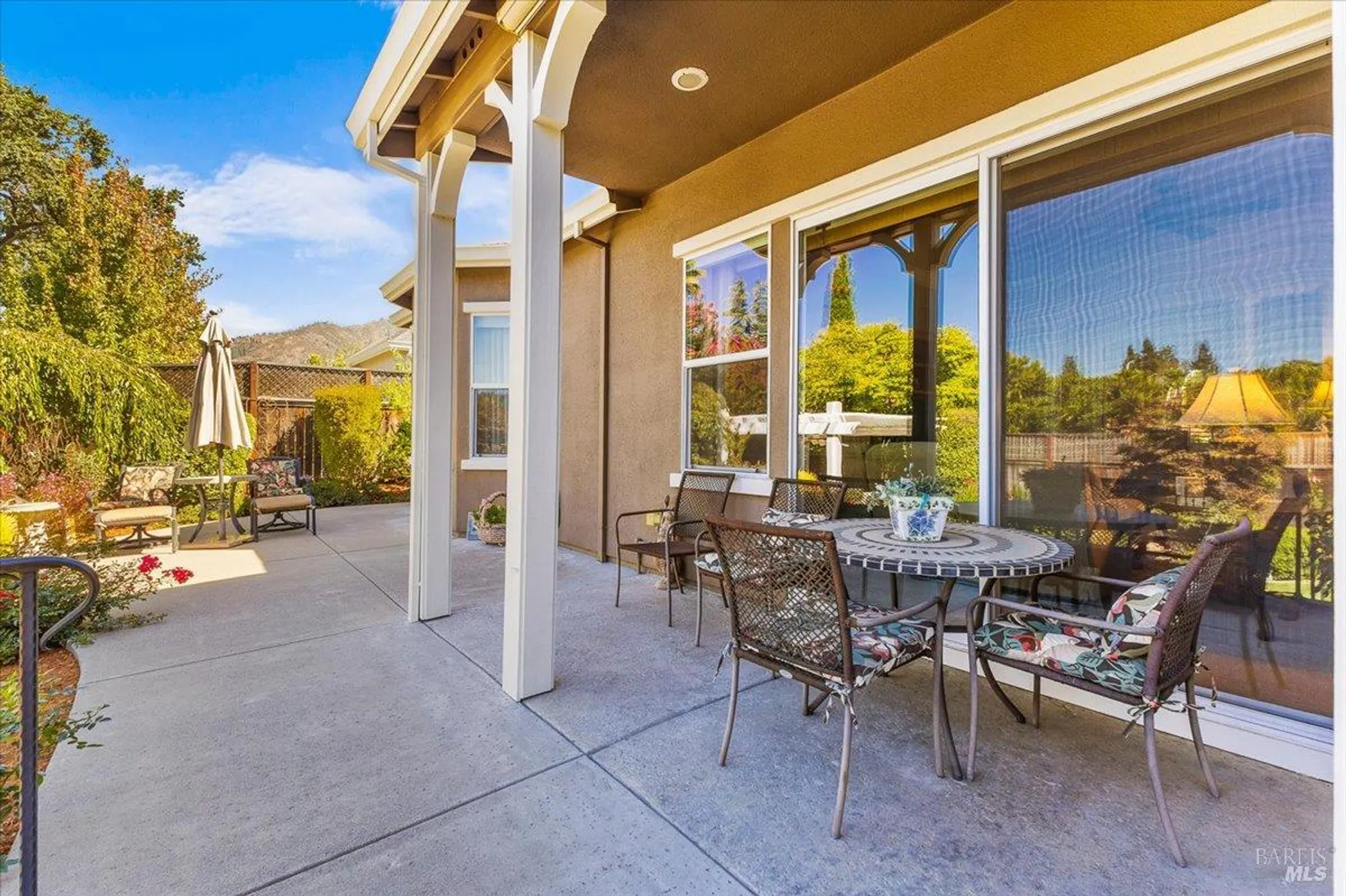 Property Slideshow image 38 of 44 | 9229 oak trail cir, Santa Rosa, CA, 95409