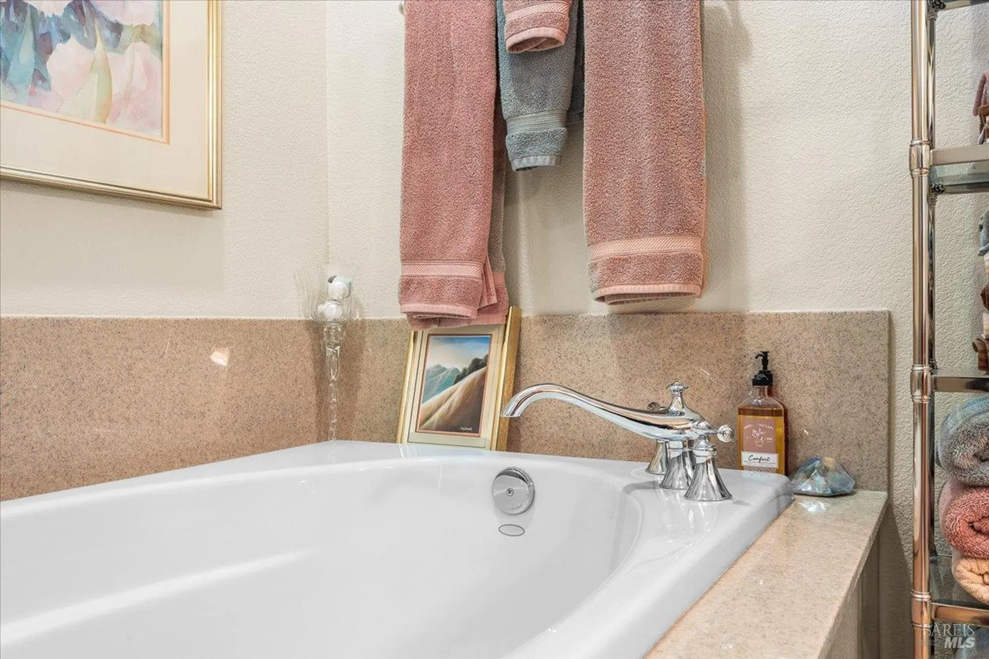 Property Slideshow image 35 of 44 | 9229 oak trail cir, Santa Rosa, CA, 95409