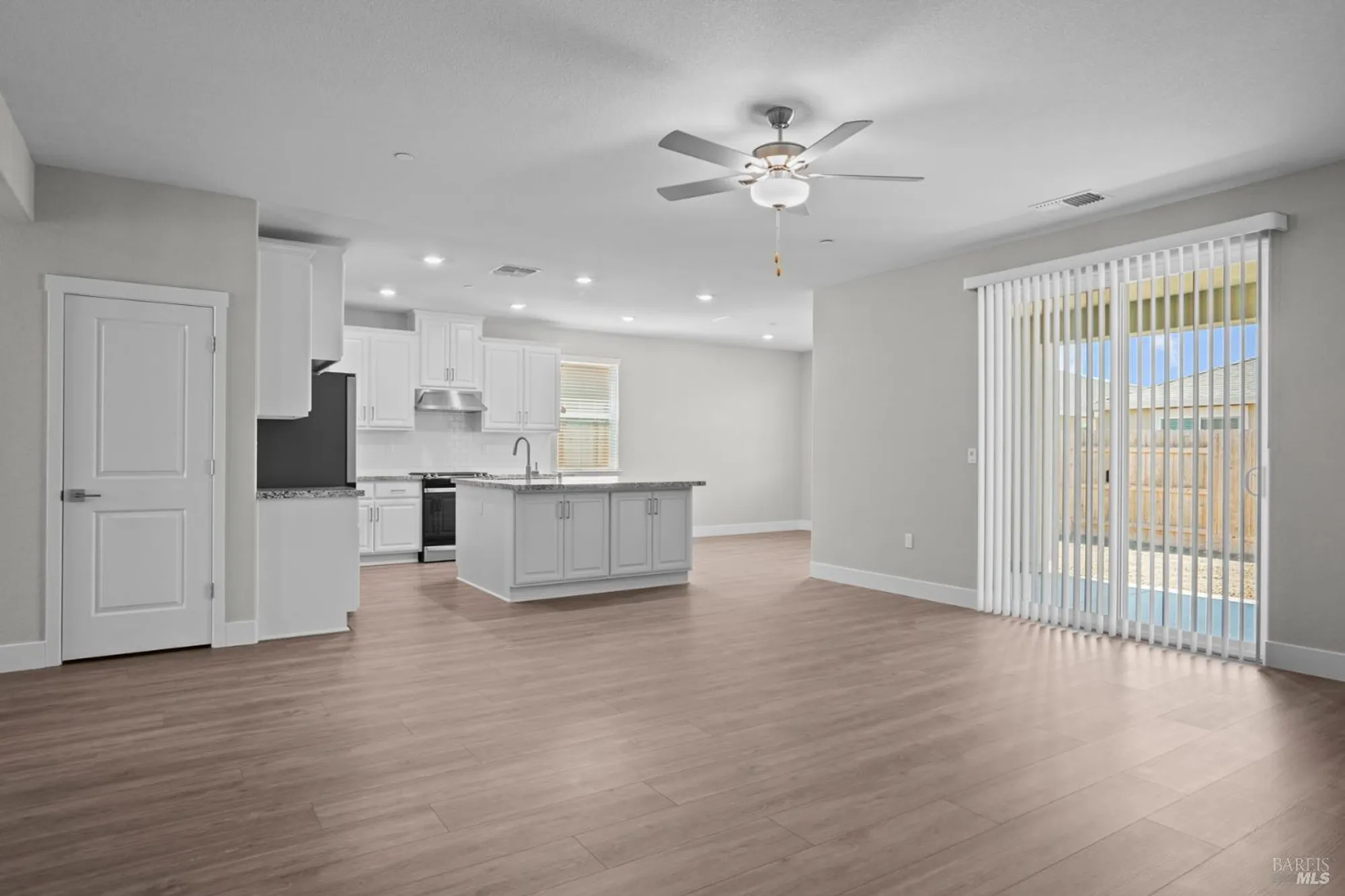 Property Slideshow image 6 of 27 | 2270 rustic oak ln, Rio Vista, CA, 94571