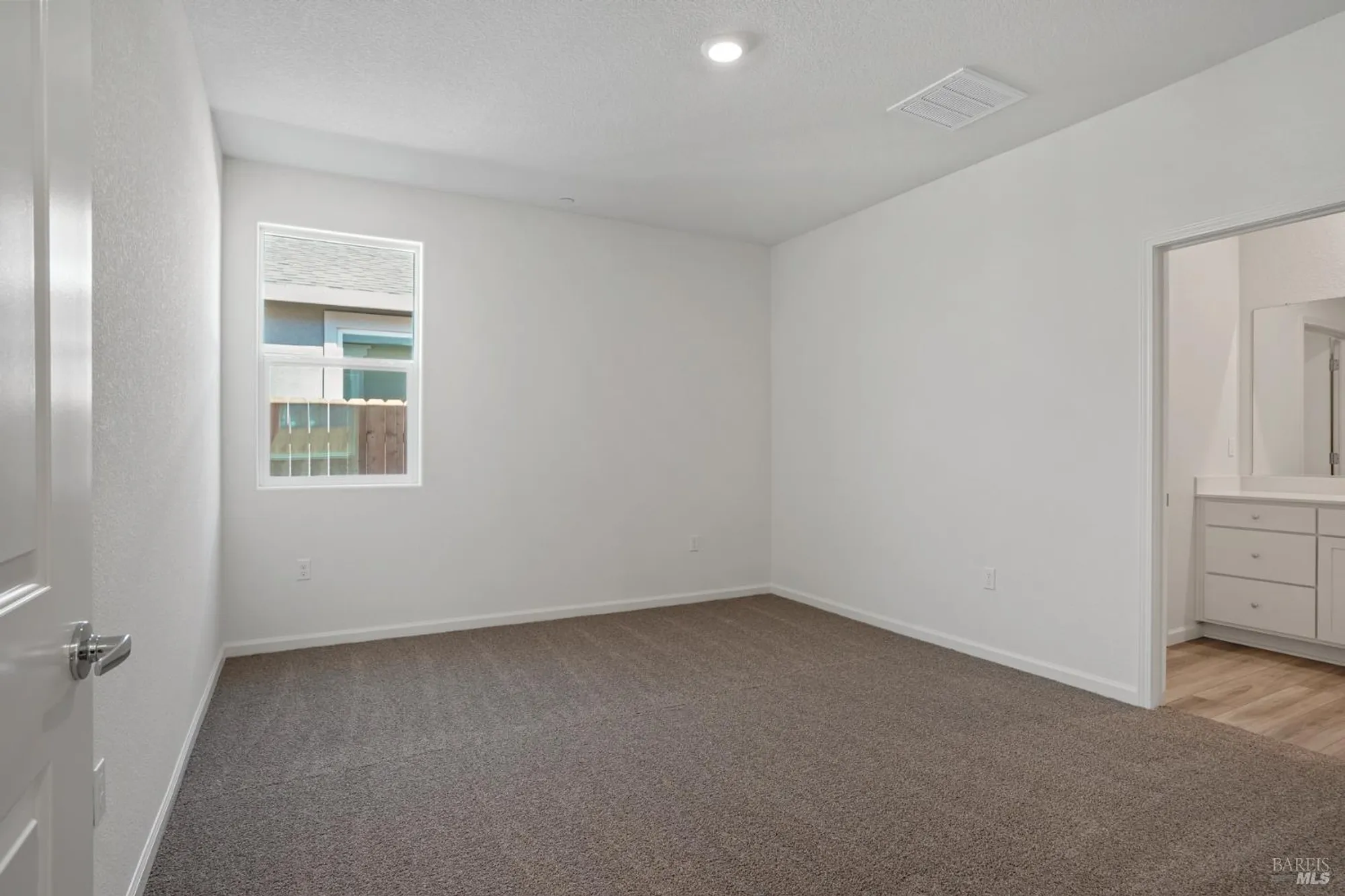 Property Slideshow image 19 of 28 | 2241 front porch ln, Rio Vista, CA, 94571