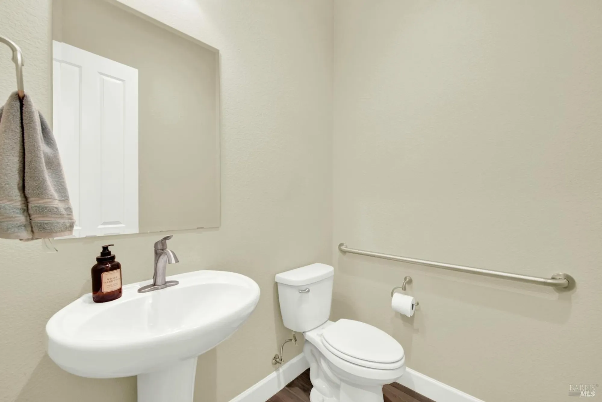 Property Slideshow image 31 of 41 | 377 waterwood dr, Rio Vista, CA, 94571