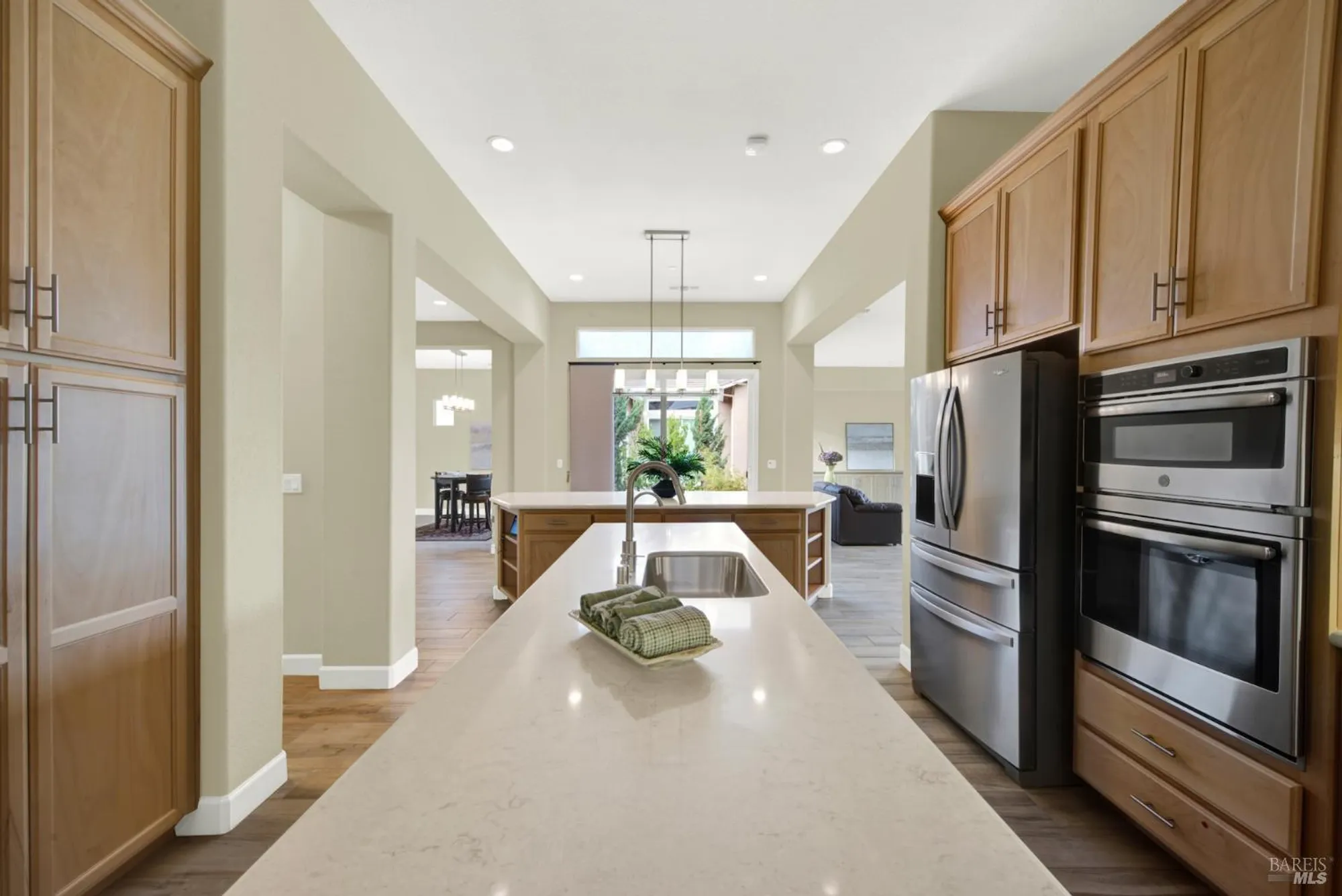 Property Slideshow image 10 of 41 | 377 waterwood dr, Rio Vista, CA, 94571