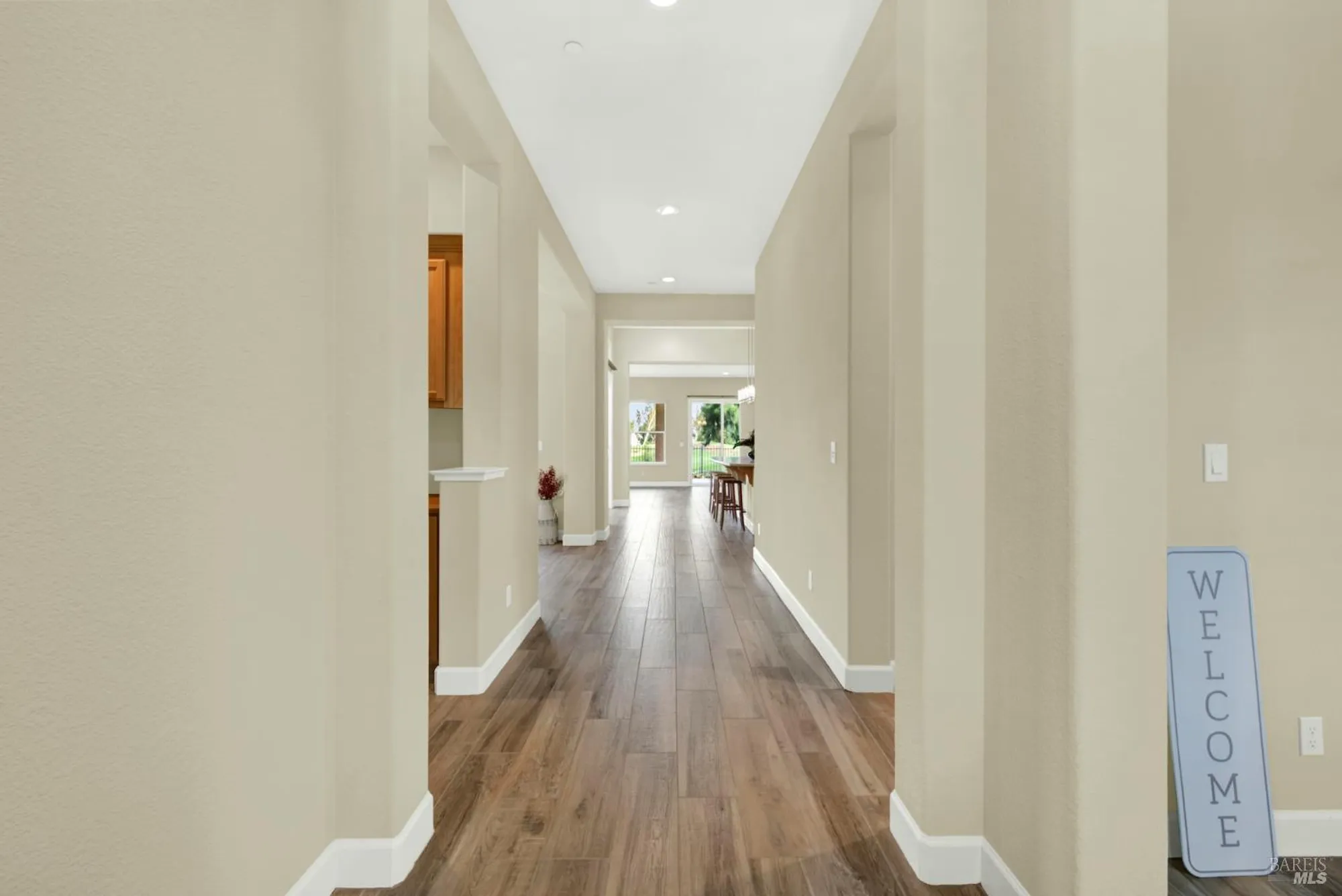 Property Slideshow image 5 of 41 | 377 waterwood dr, Rio Vista, CA, 94571