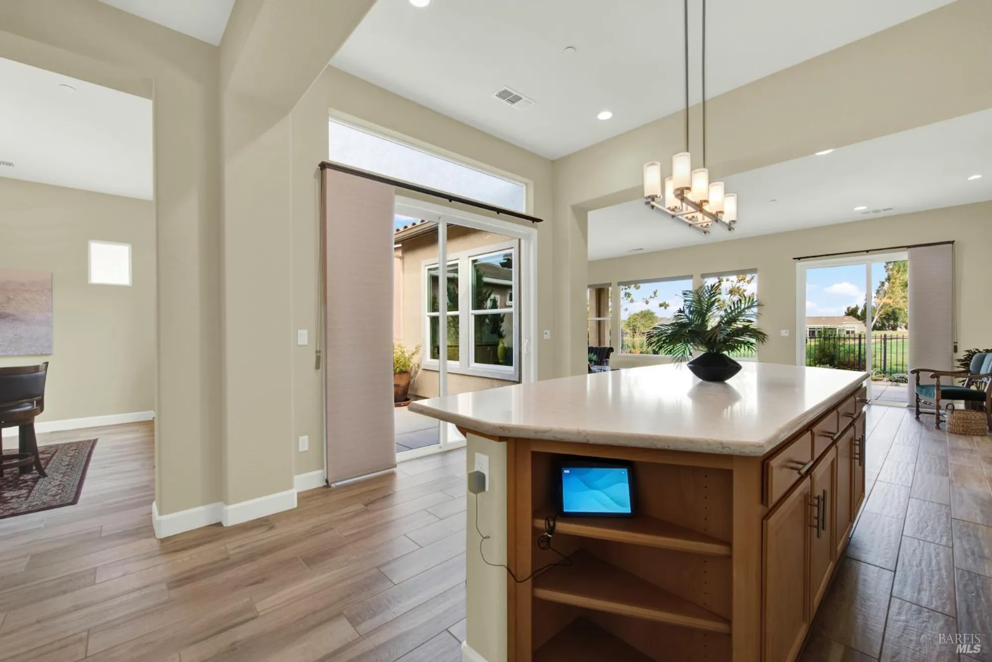 Property Slideshow image 18 of 41 | 377 waterwood dr, Rio Vista, CA, 94571