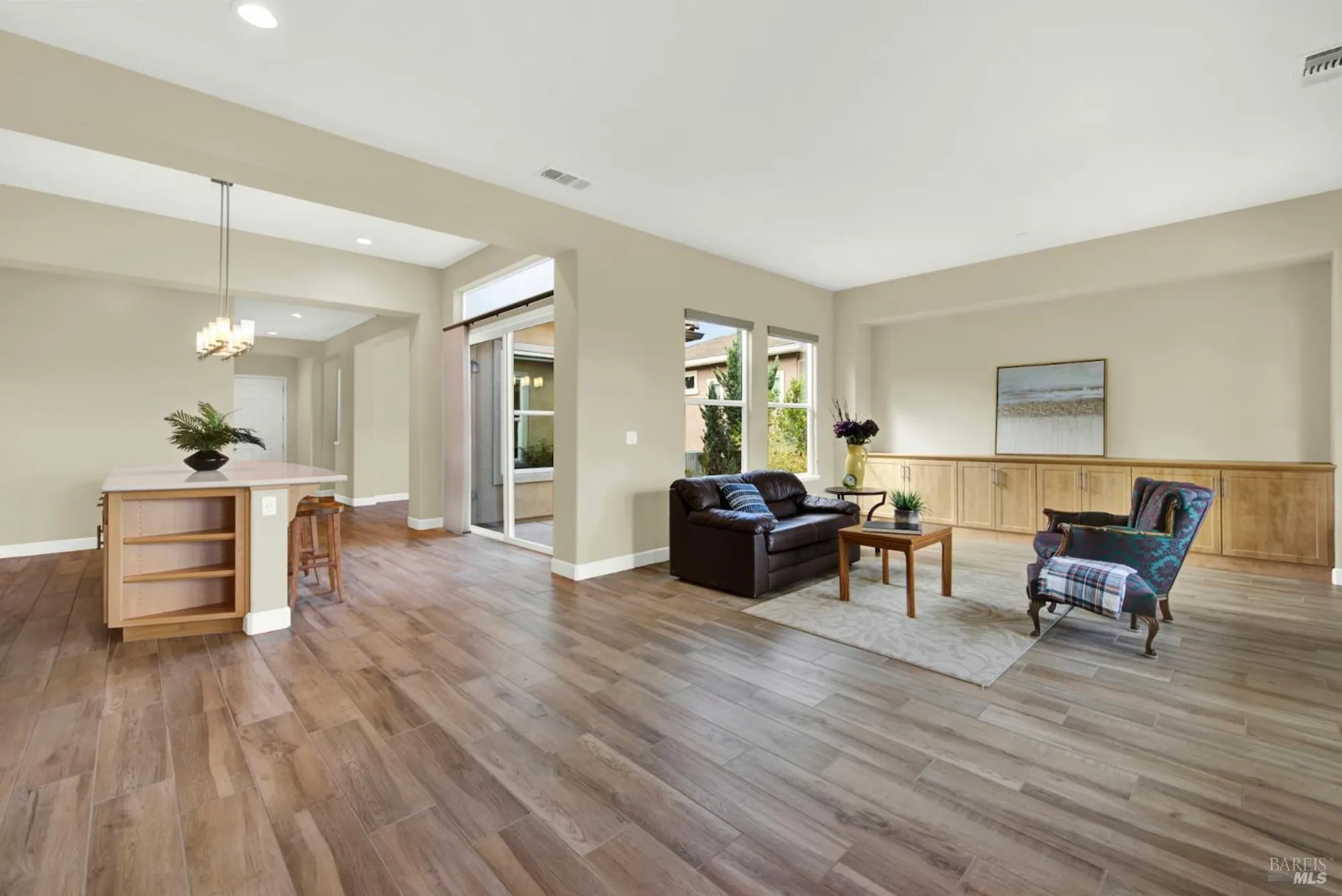 Property Slideshow image 16 of 41 | 377 waterwood dr, Rio Vista, CA, 94571