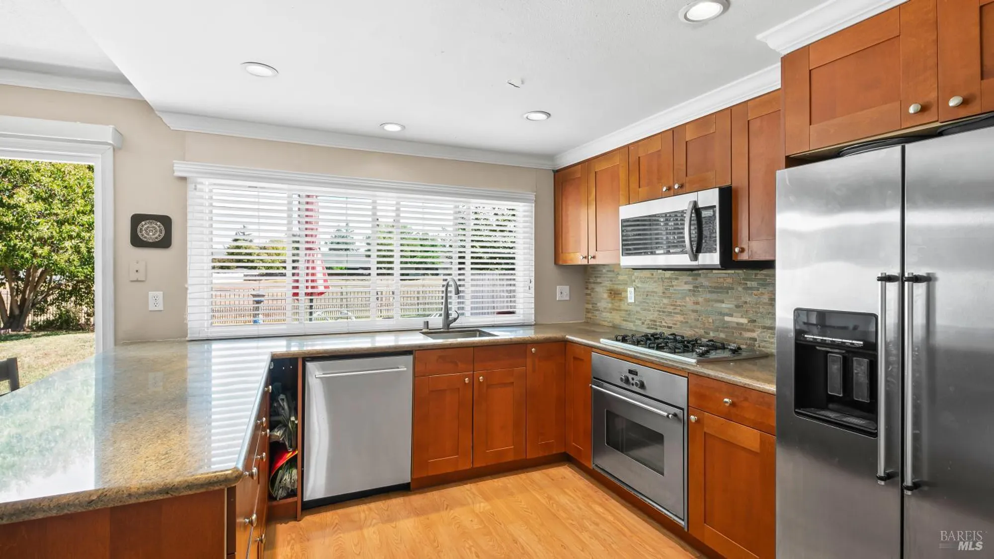 Property Slideshow image 13 of 59 | 442 yellowstone dr, Vacaville, CA, 95687